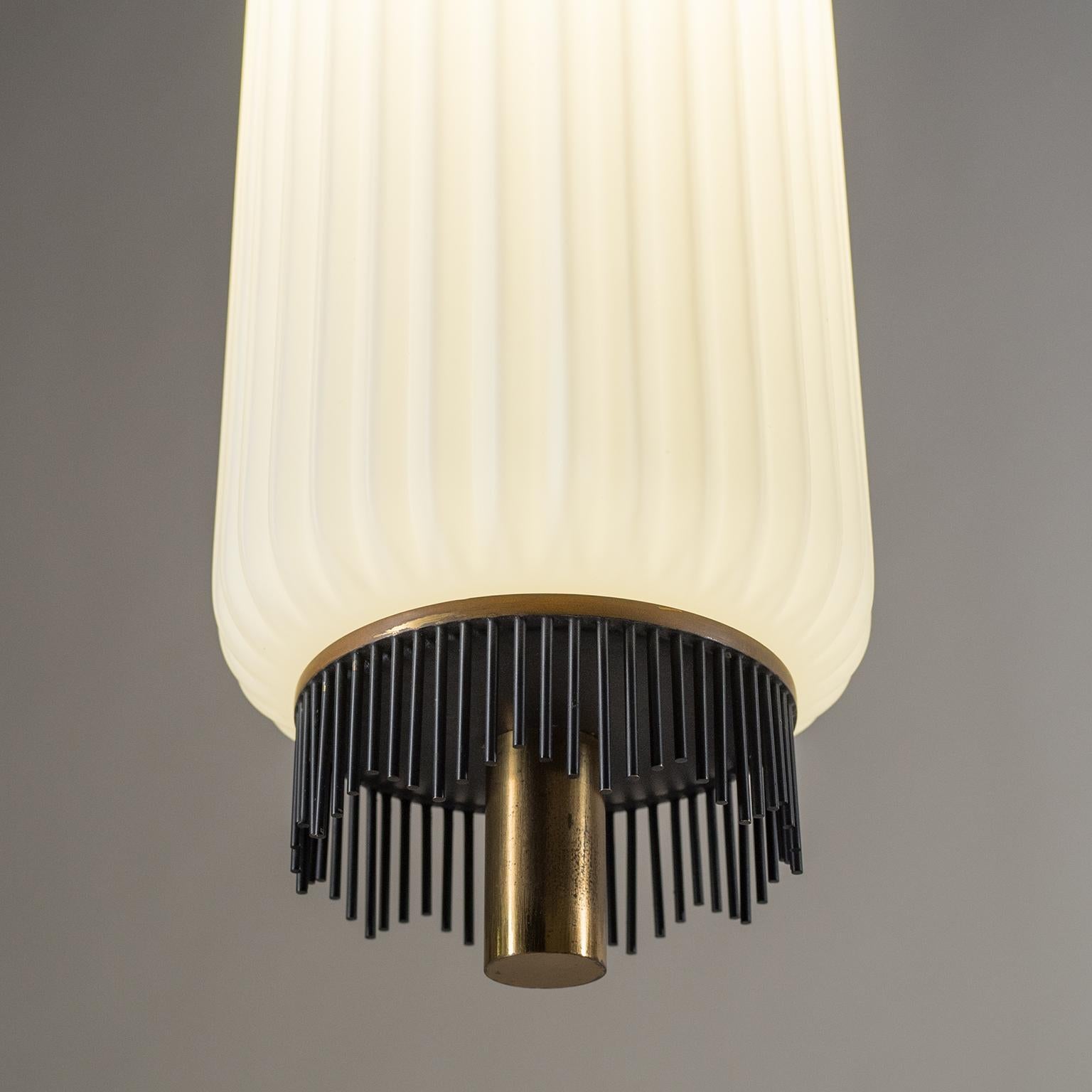 Mid-Century Modern Angelo Lelii Pendant for Arredoluce, circa 1959, Brass and Ribbed Satin Glass