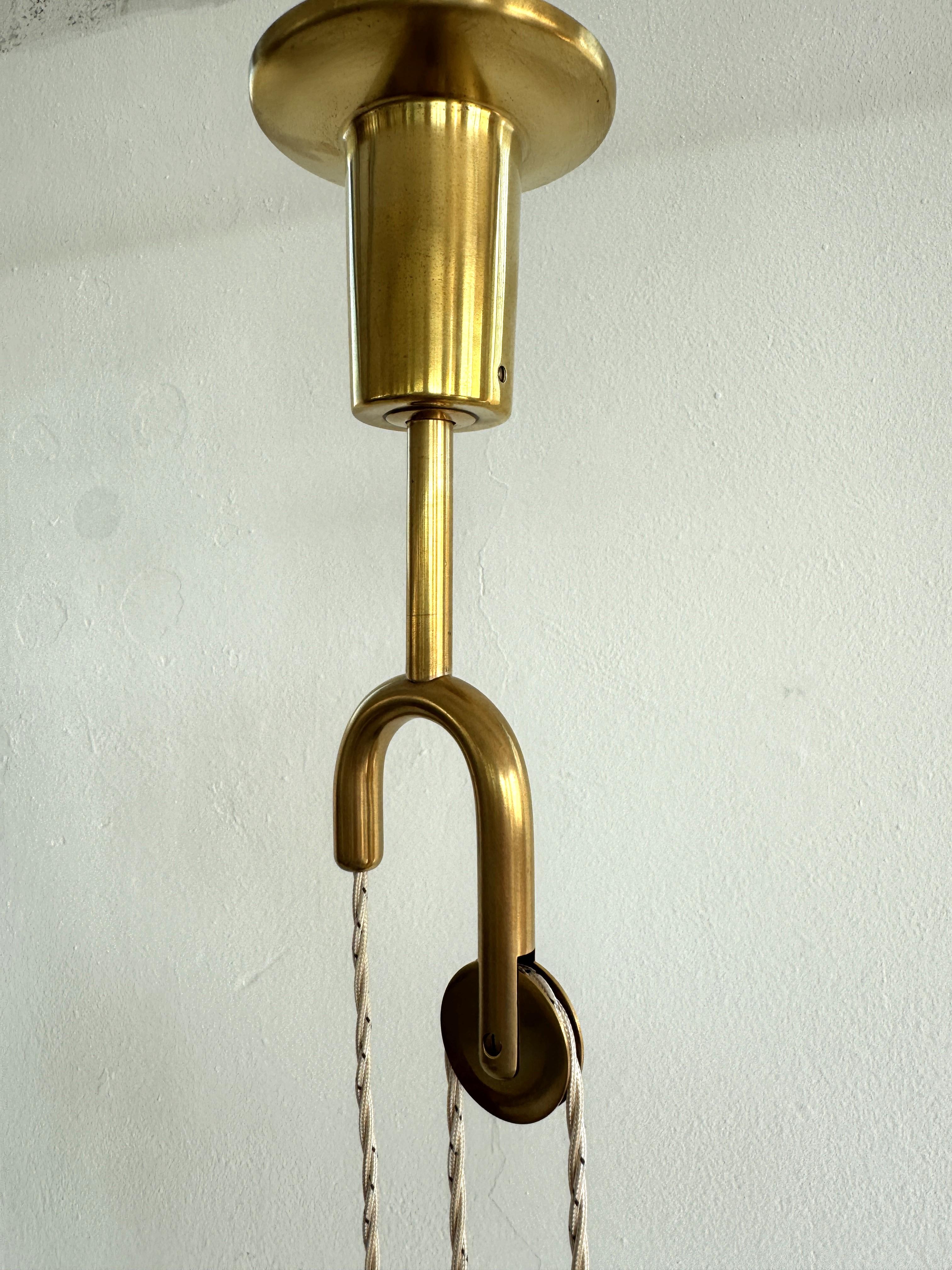 Angelo Lelii Pendant Lamp with Counterweight Model 12126 for Arredoluce For Sale 4