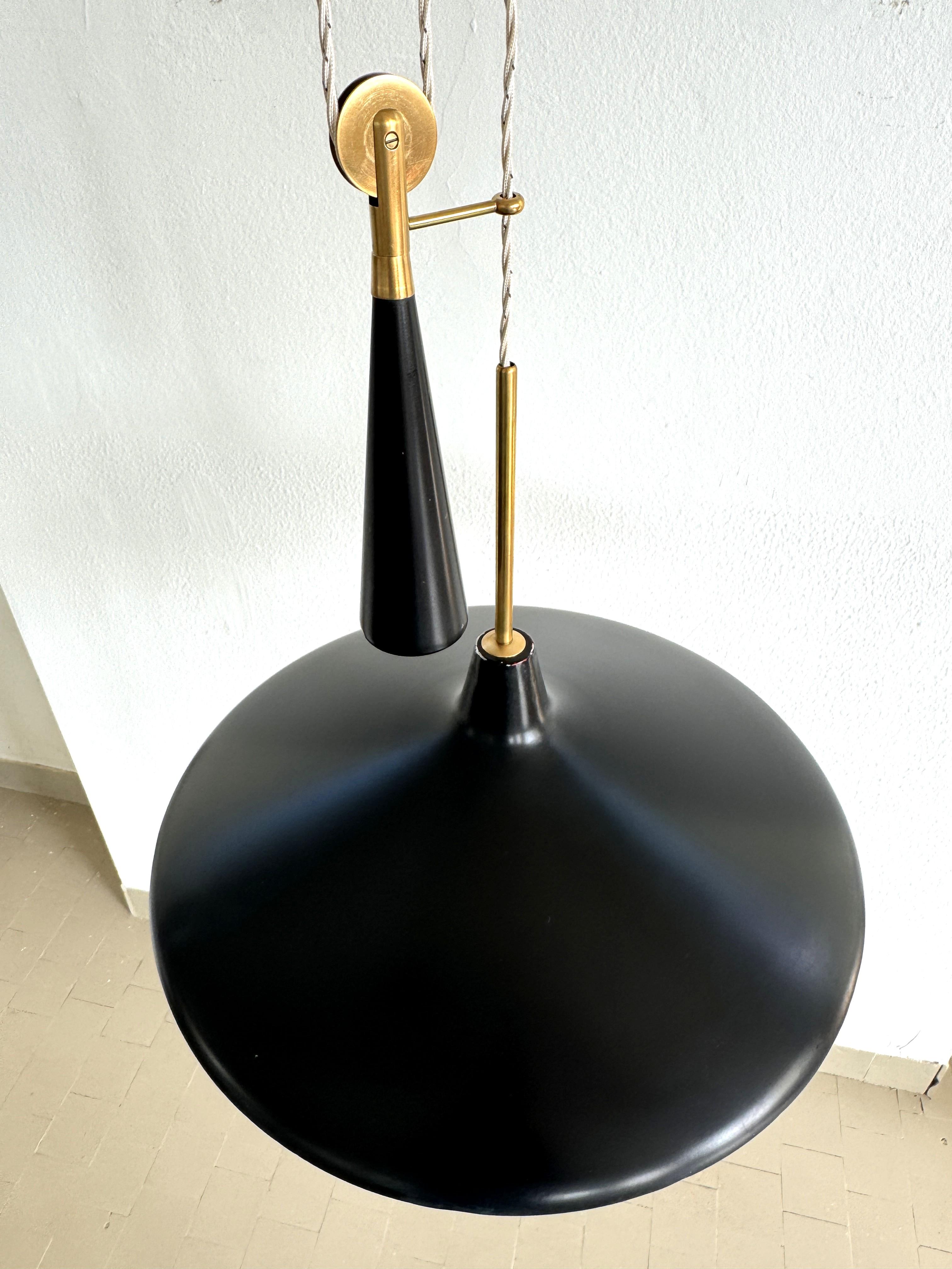 Angelo Lelii Pendant Lamp with Counterweight Model 12126 for Arredoluce For Sale 5