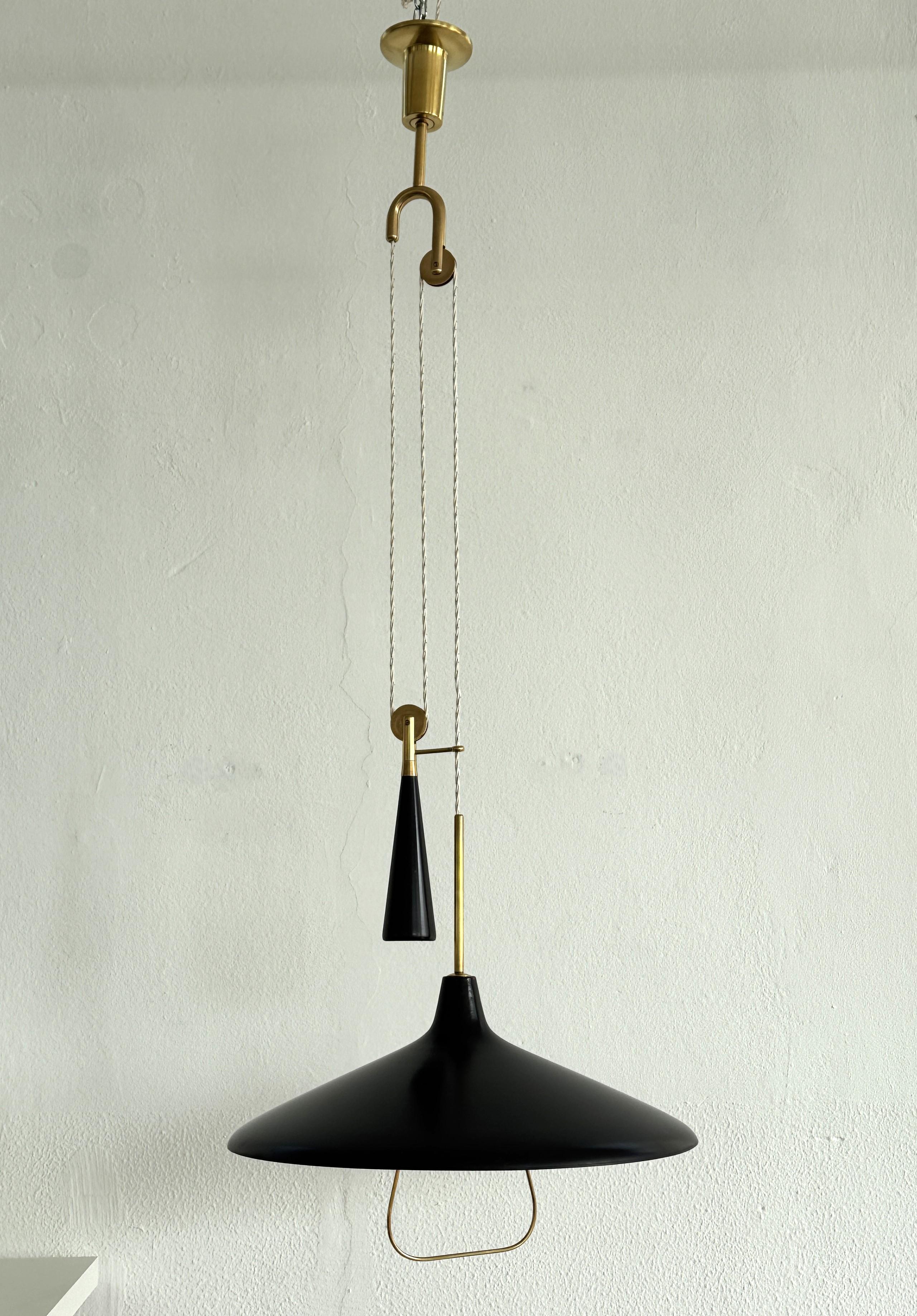 Angelo Lelii Pendant Lamp with Counterweight Model 12126 for Arredoluce For Sale 2
