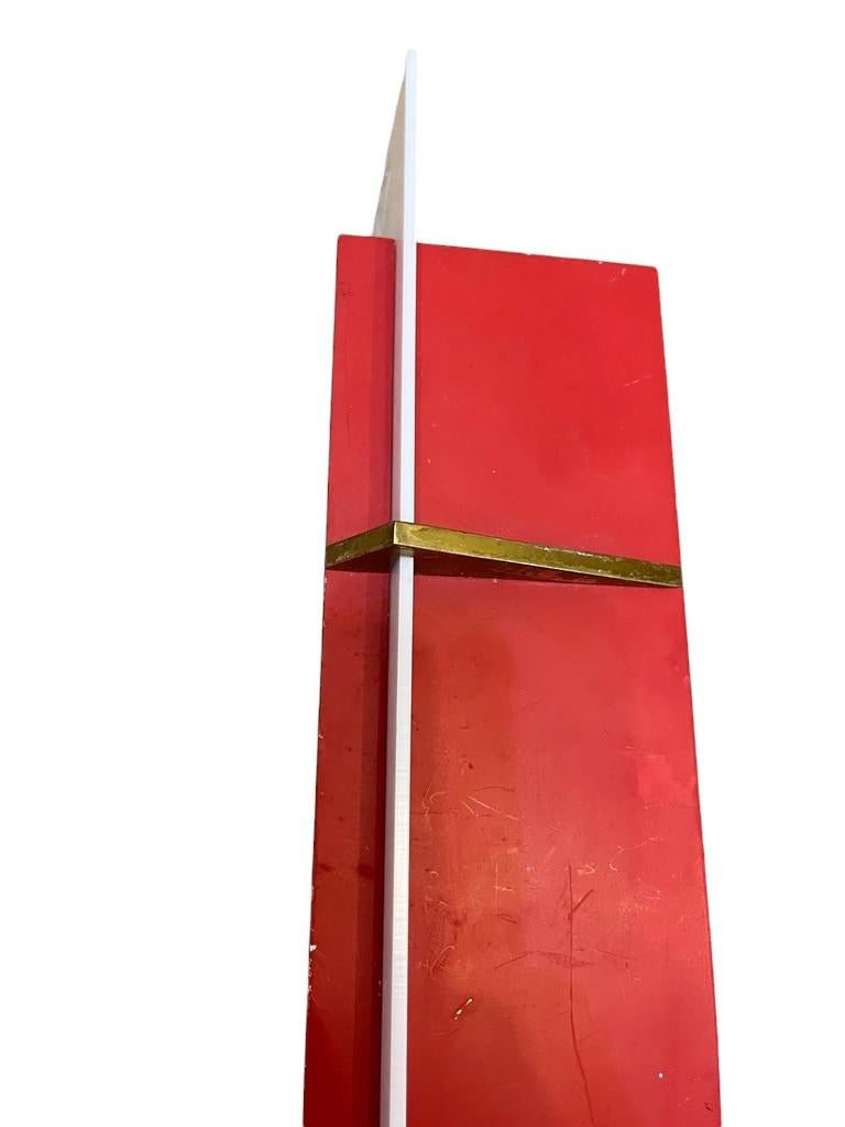 italien Angelo Lelli (1911-1979), paire d'appliques, plexiglas, fer laqué et laiton en vente