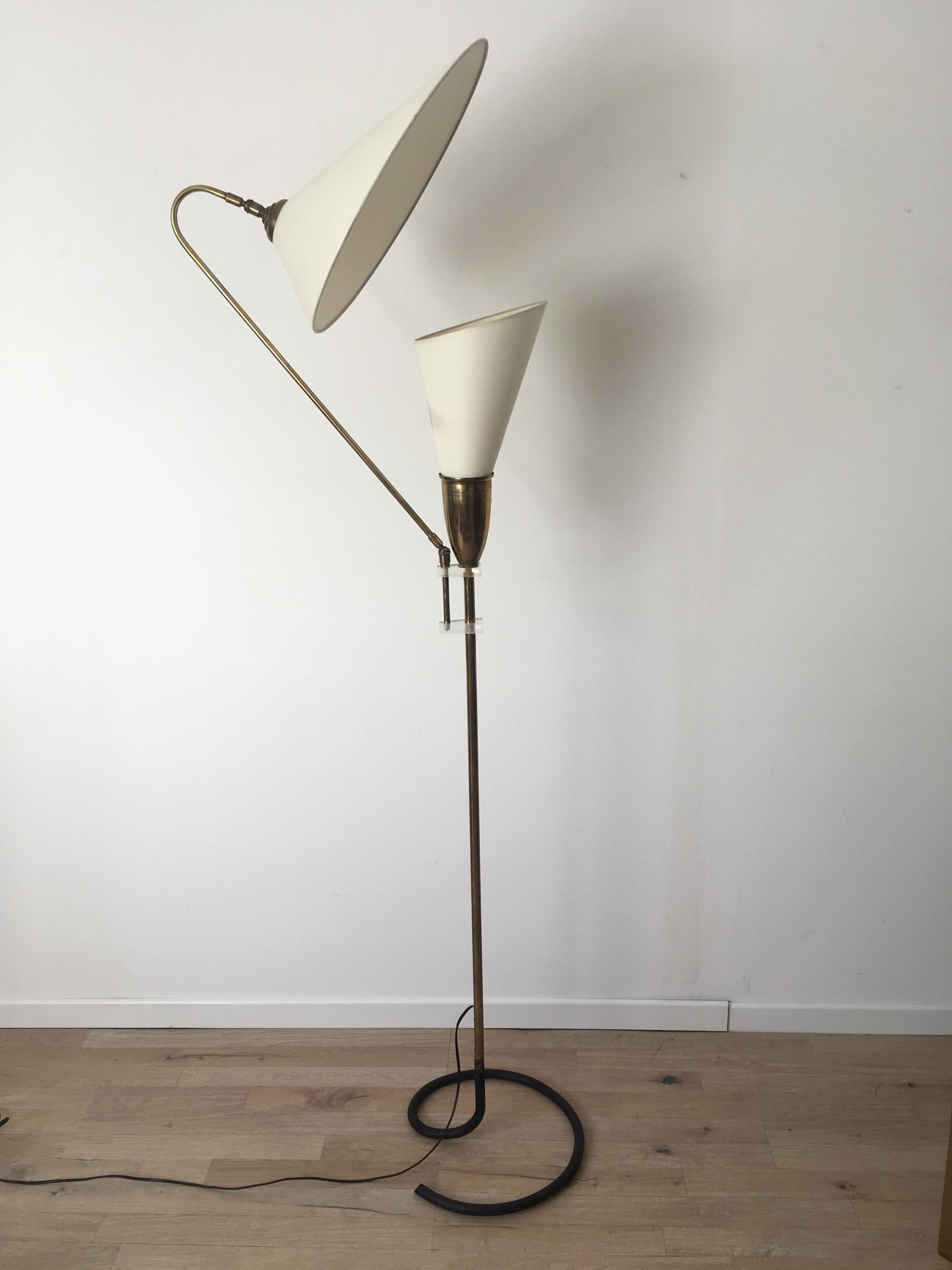 Mid-Century Modern Angelo Lelli Attributed Brass and Plexiglass Floor Lamp, Arredoluce, Italy 1950s For Sale