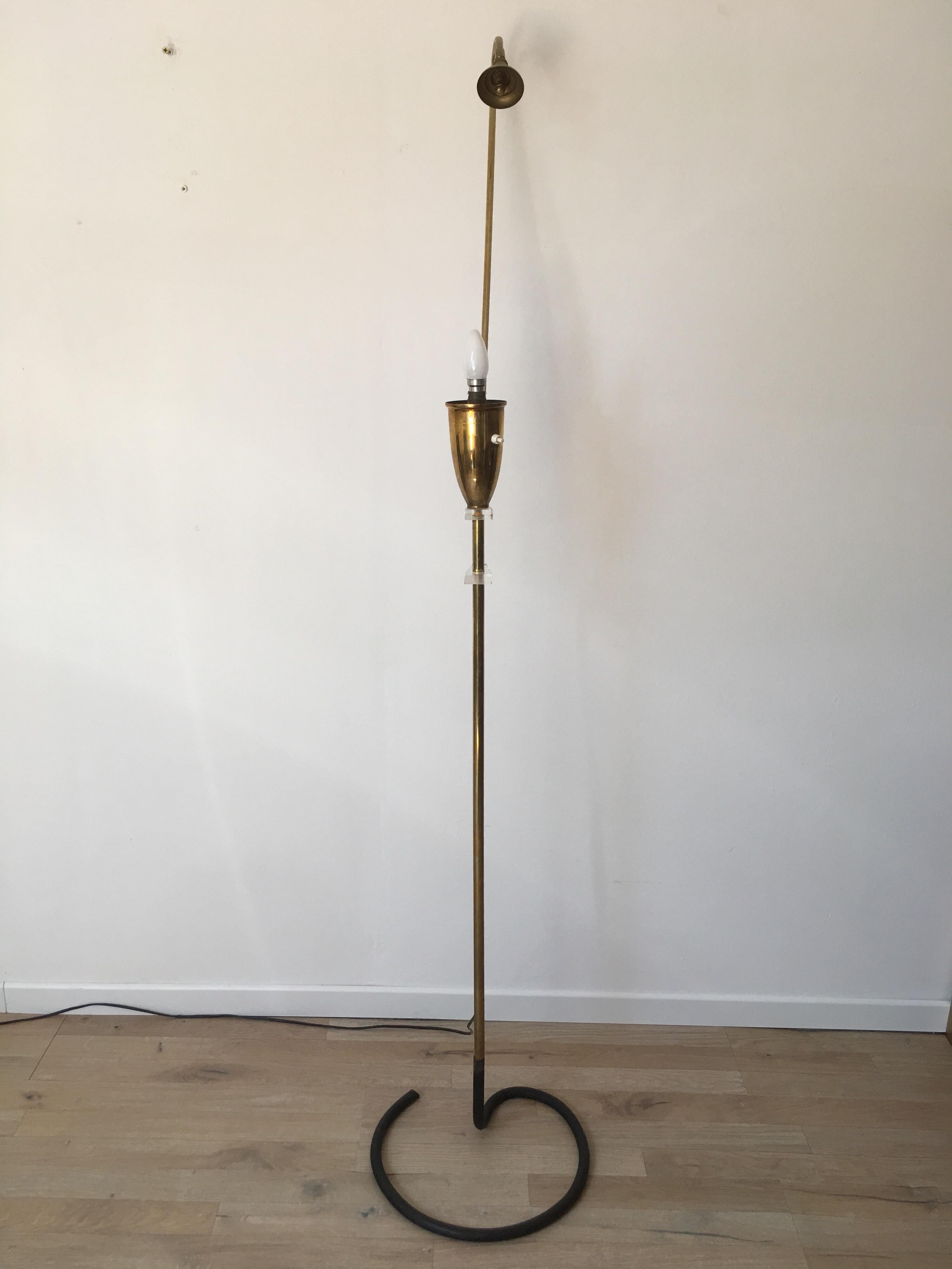 Angelo Lelli Attributed Brass and Plexiglass Floor Lamp, Arredoluce, Italy 1950s For Sale 1
