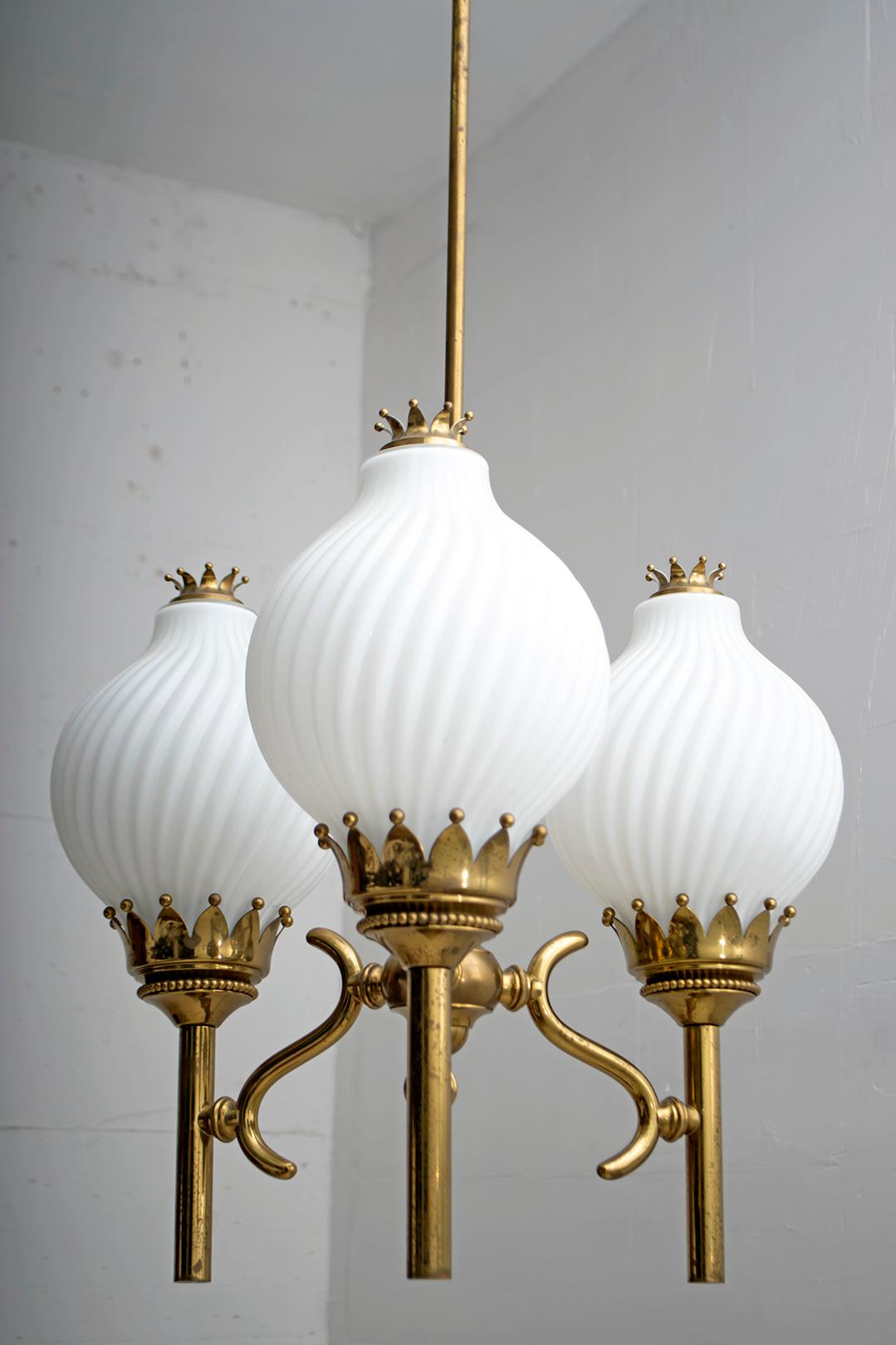 Mid-20th Century Angelo Lelli Midcentury Brass and Opaline Glass Chandelier for Arredoluce, 1950s
