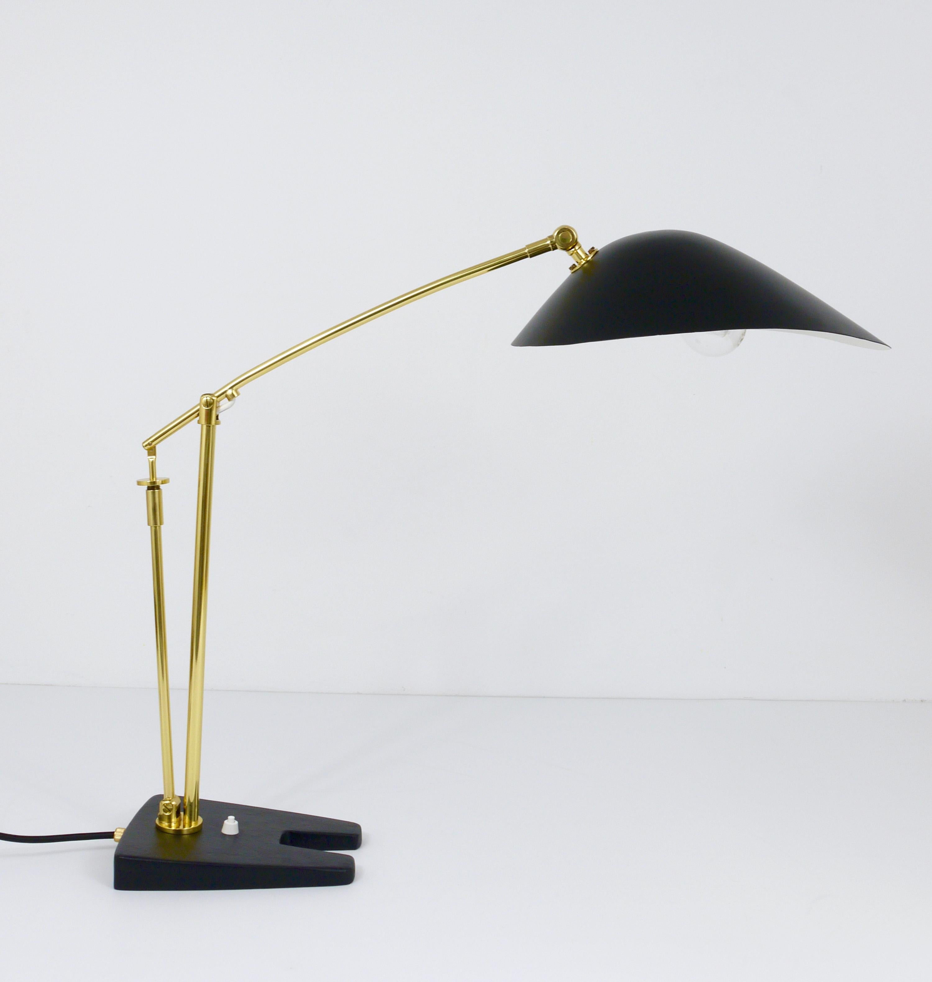 Mid-Century Modern Angelo Lelli Style Articulated Midcentury Brass Table Desk Lamp, Italy, 1950s For Sale
