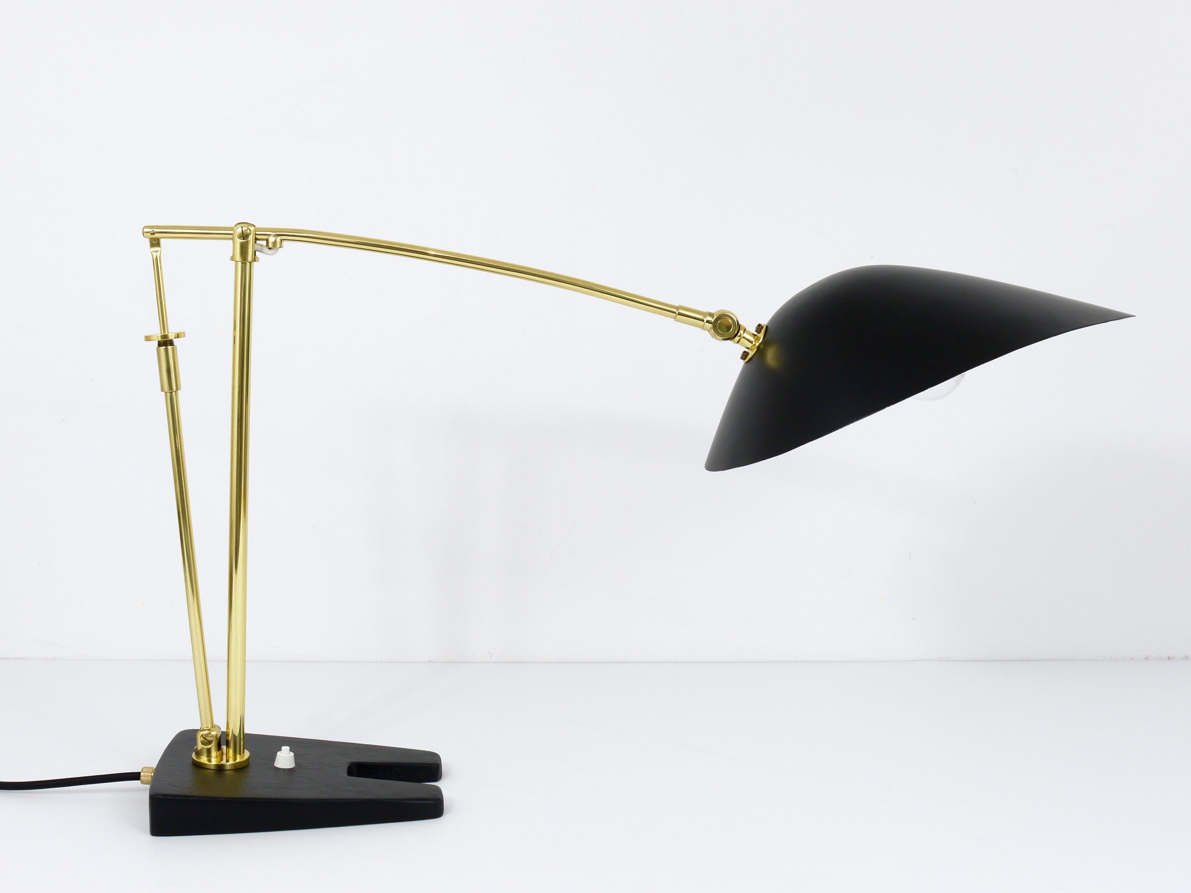 Angelo Lelli Style Articulated Midcentury Brass Table Desk Lamp, Italy, 1950s For Sale 2