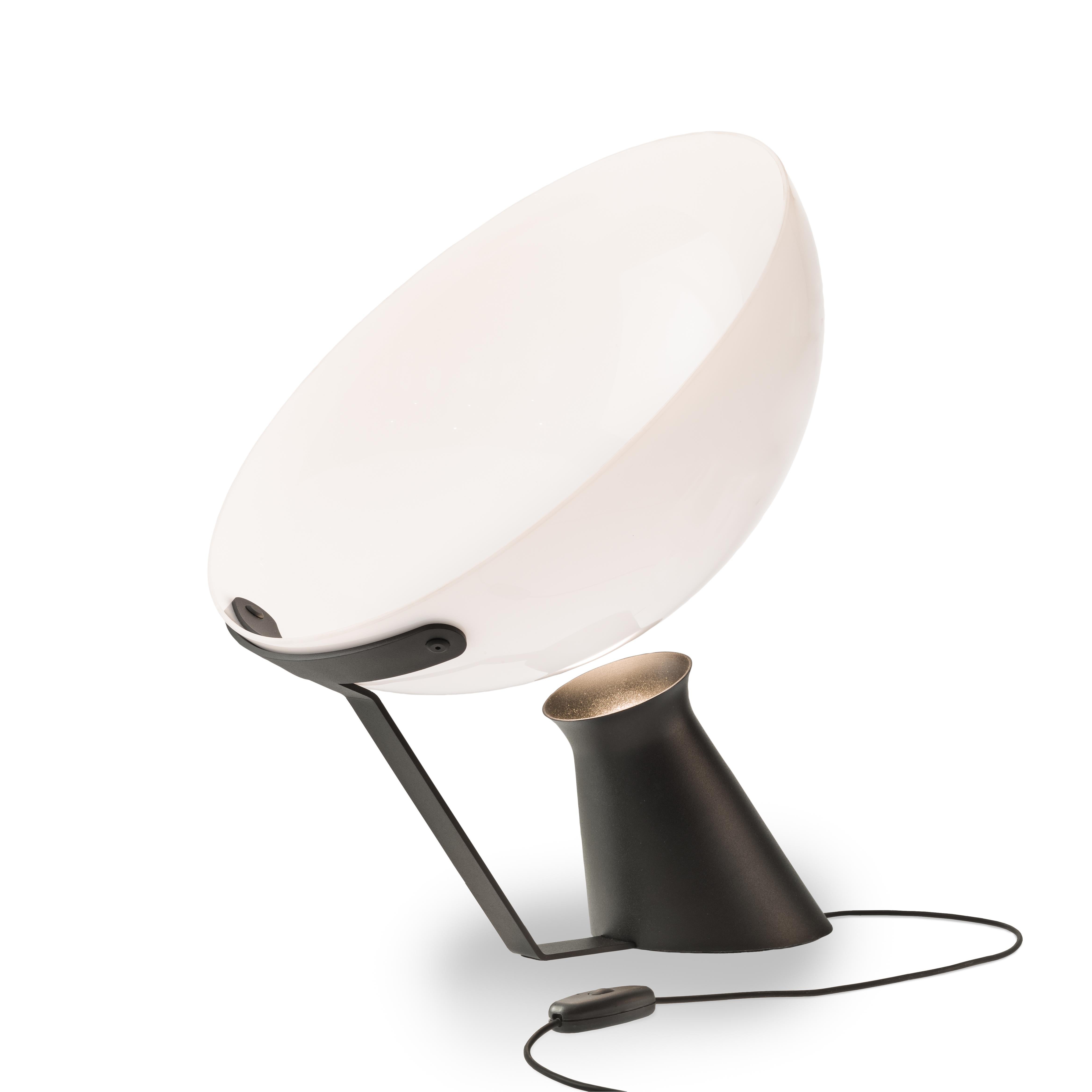Danois Lampe de table Aida pour Karakter, Angelo Mangiarotti, 1988 en vente