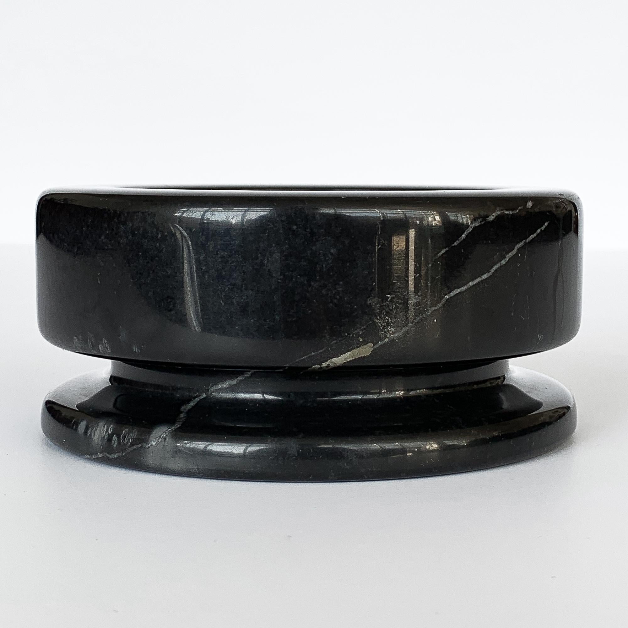 Angelo Mangiarotti Black Marble Ashtray for Knoll International 3