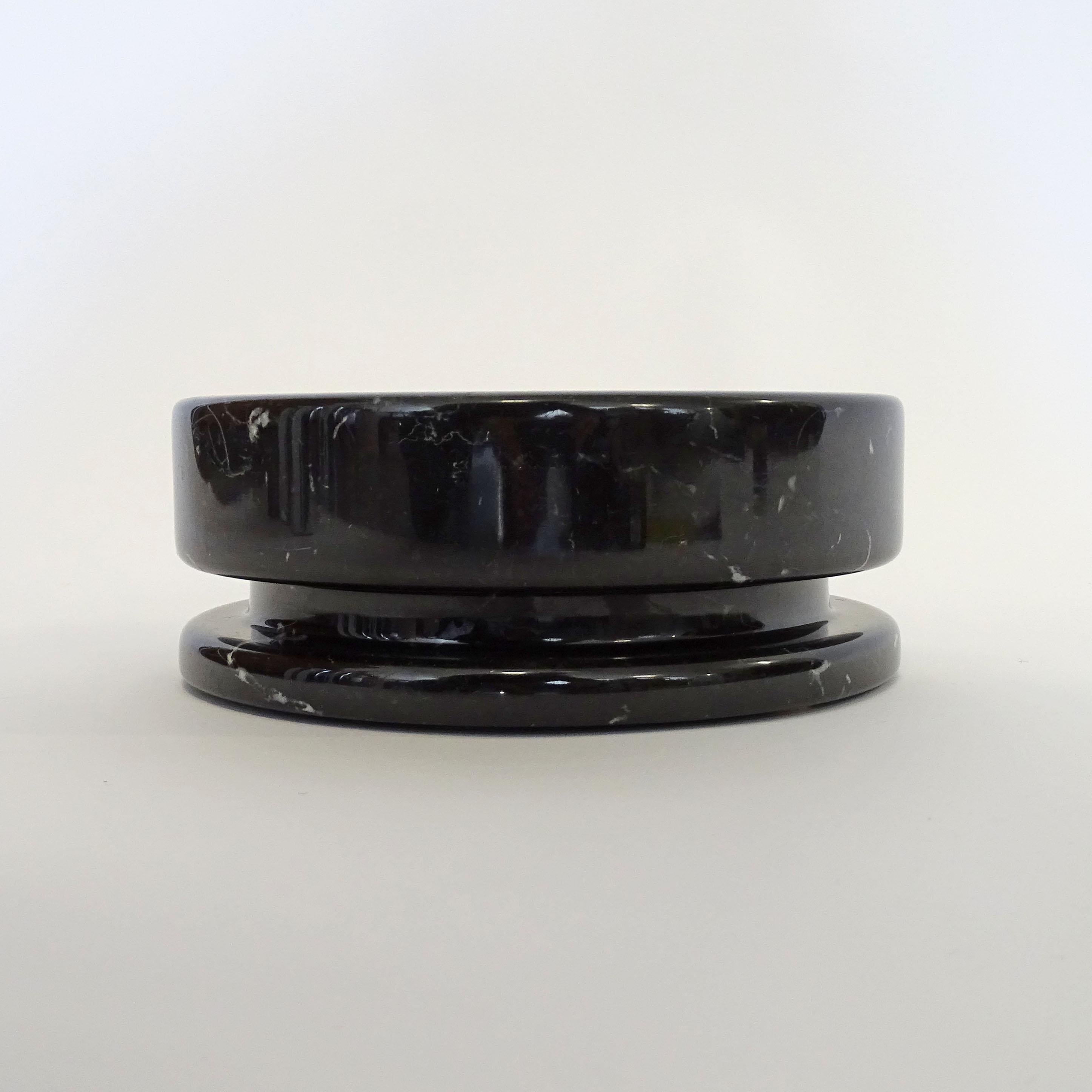 Italian Angelo Mangiarotti Black Marble Ashtray for Knoll, Italy 1960s For Sale