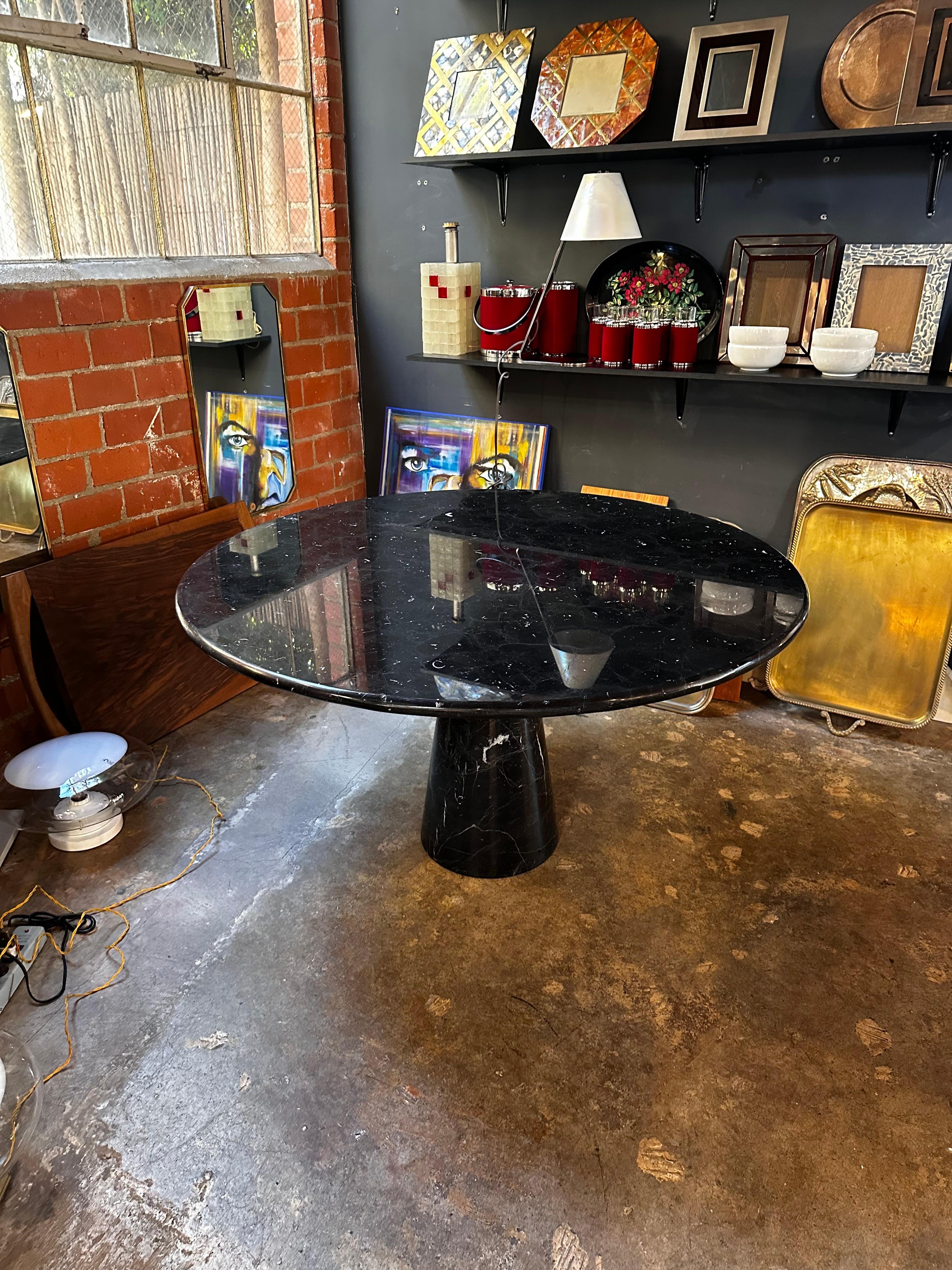 Mid-Century Modern Angelo Mangiarotti Black Marquina Marble Round Dining Table, 1970s For Sale