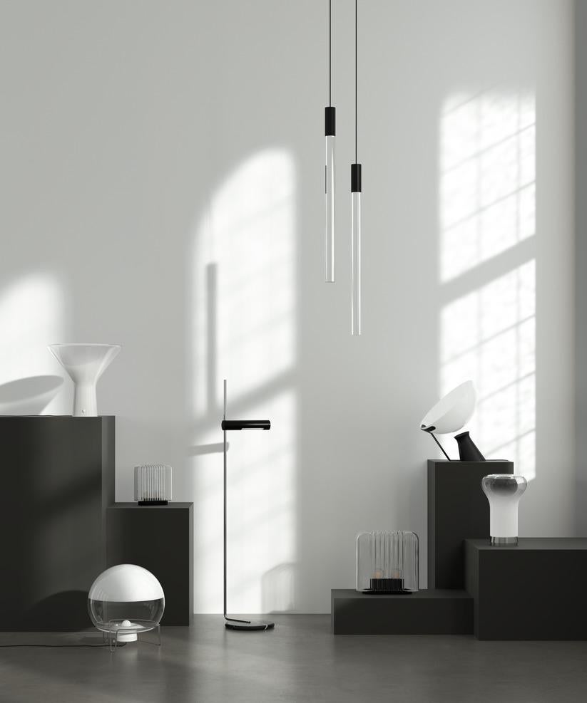 Angelo Mangiarotti Schwarzes Plexiglas für Karakter im Angebot 2