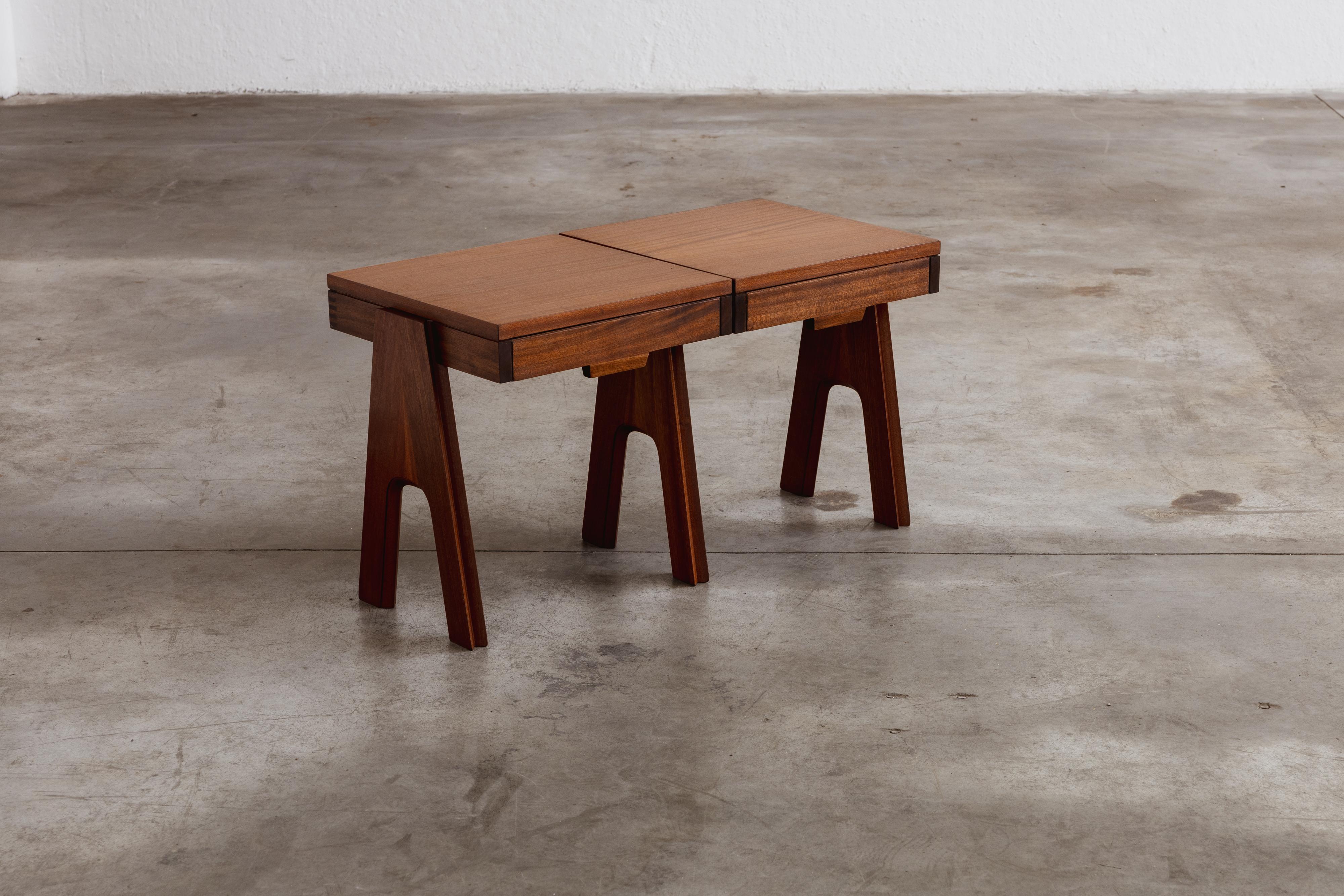 Angelo Mangiarotti & Bruno Morassutti nightstands for Mascheroni, wood, Italy, 1955, set of two.

These two nightstands by Angelo Mangiarotti and Bruno Morassutti for Mascheroni, 1955, exemplify advanced modular furniture design principles.