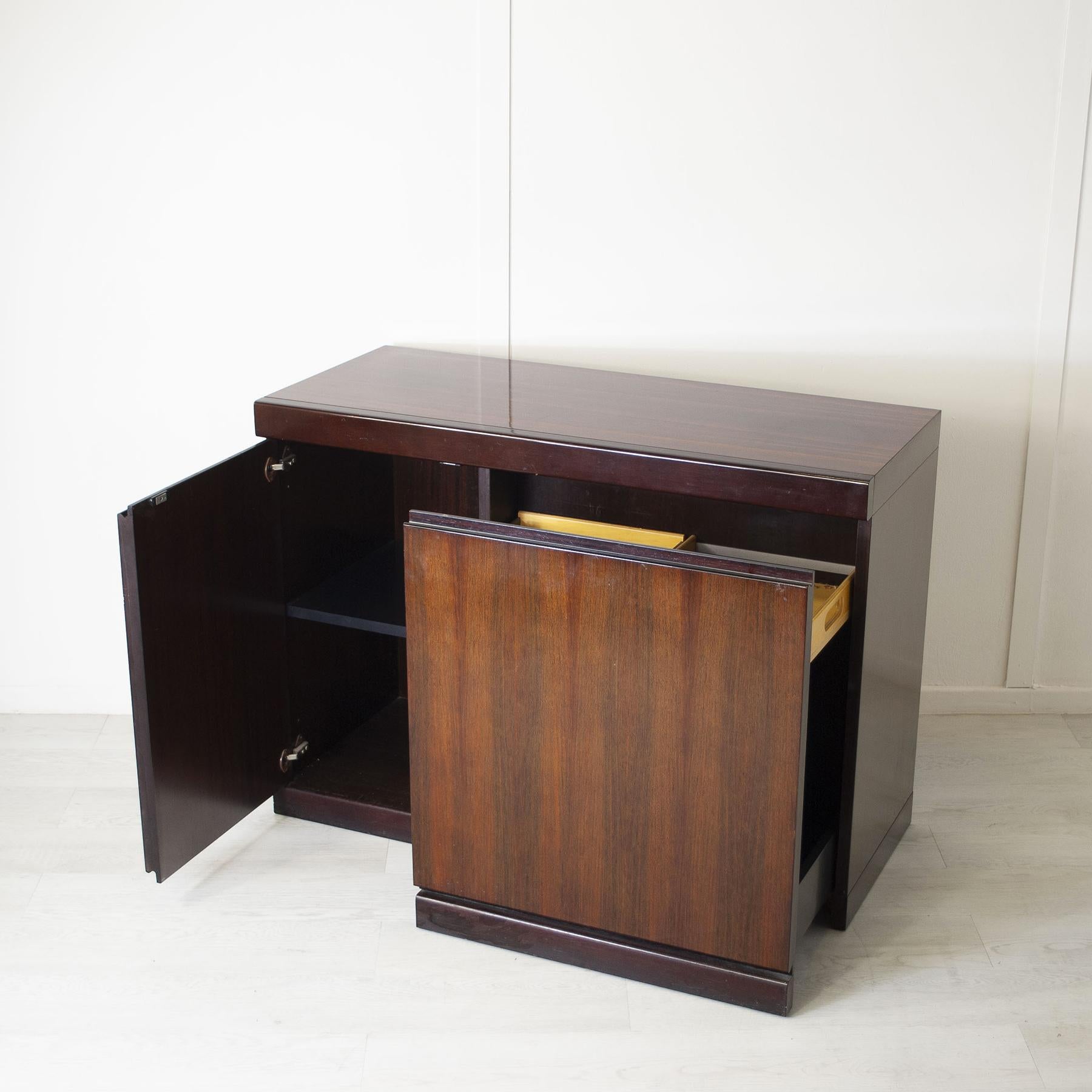 Late 20th Century Angelo Mangiarotti cabinet bar programme S11 pour Sorgente dei mobili 1970 en vente
