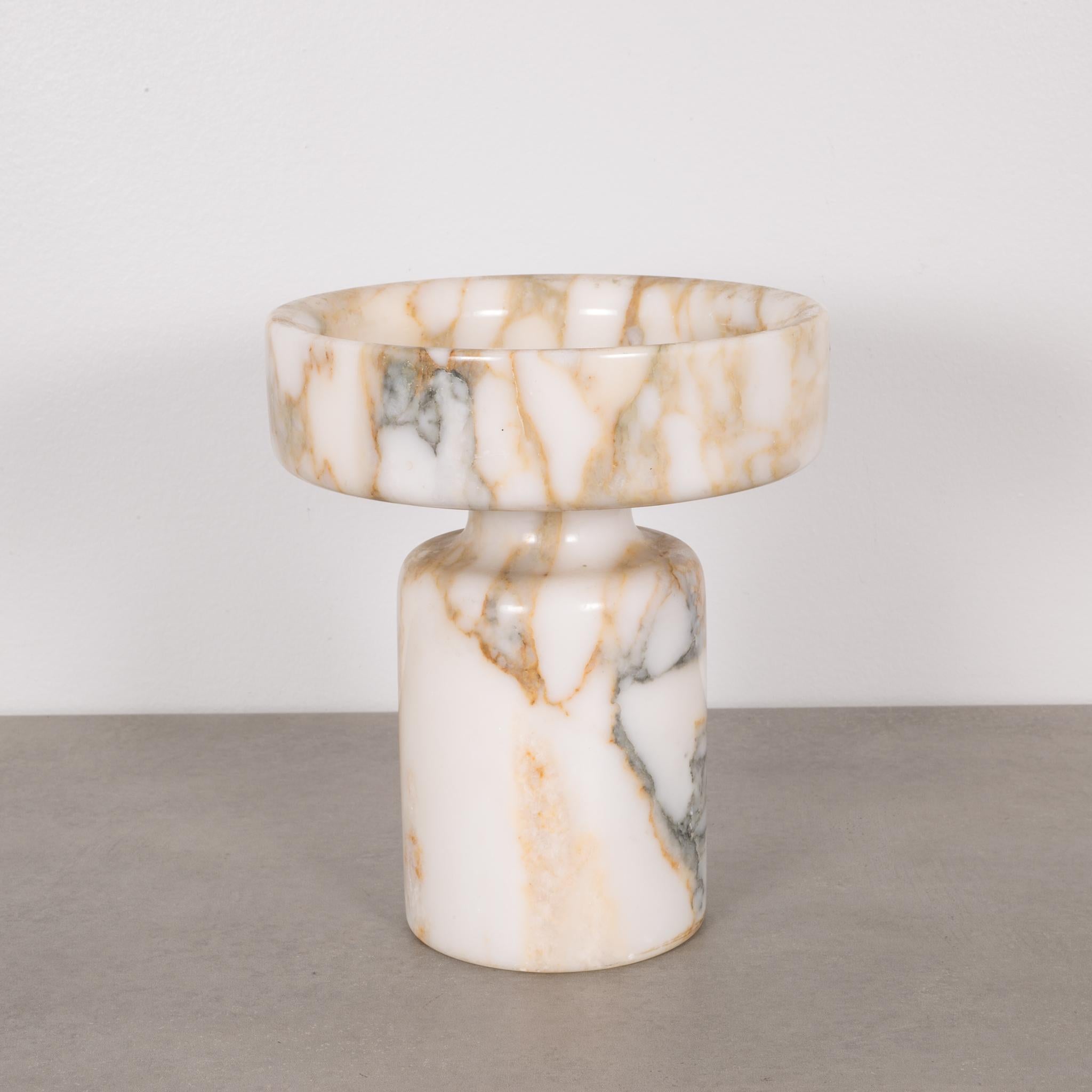Italian Angelo Mangiarotti Calacatta Marble Vase for Knoll International, circa 1960