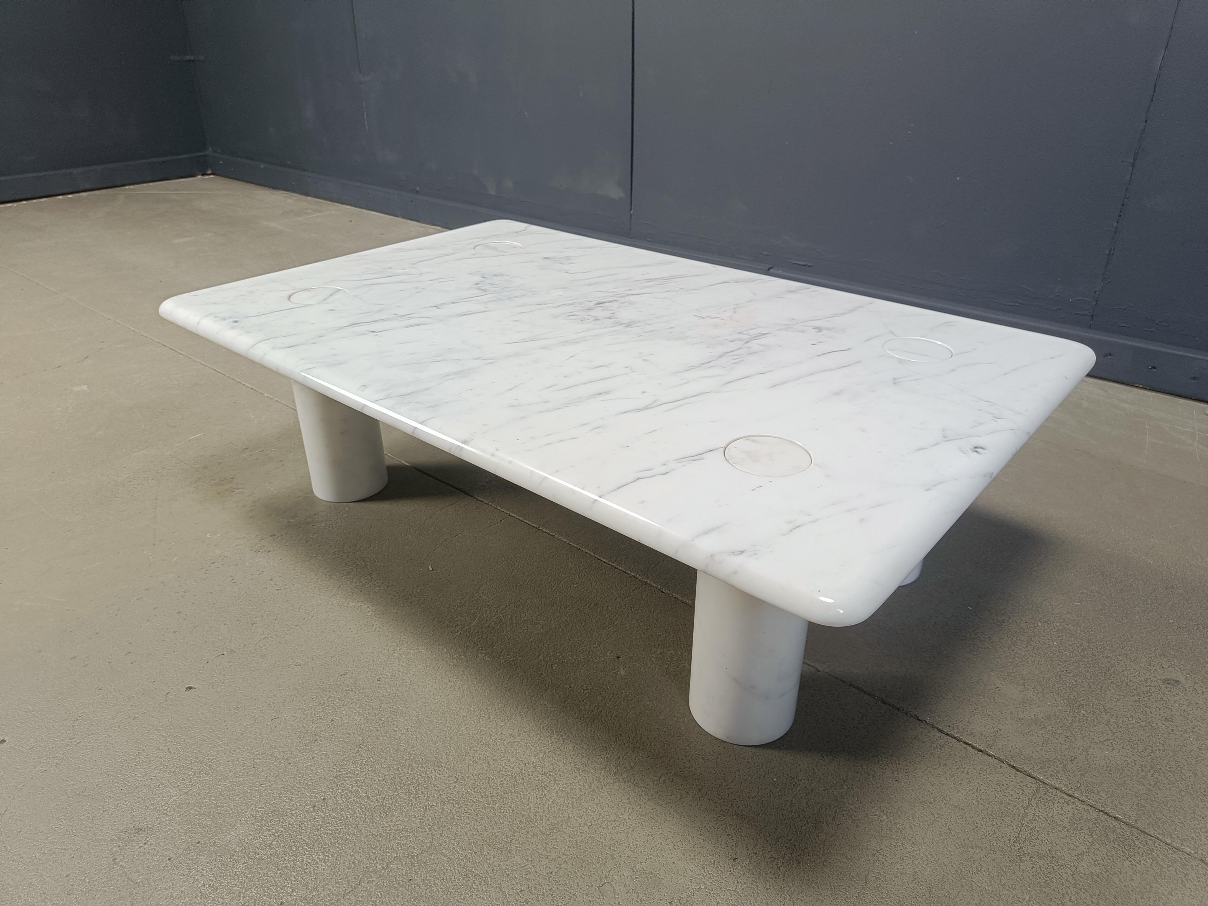 italien Table basse en marbre Carrara d'Angelo Mangiarotti pour Up&Up, Italie en vente