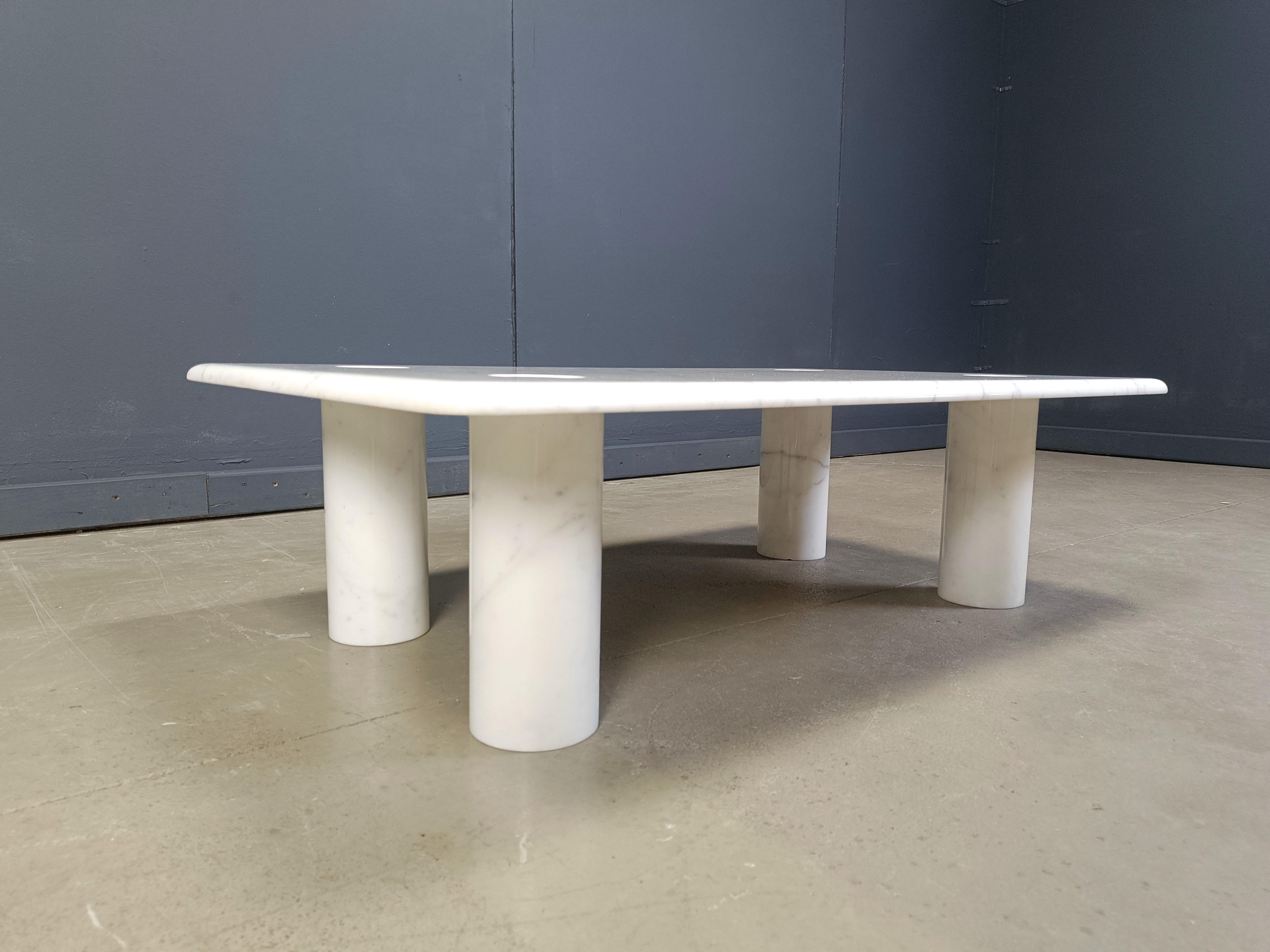 Fin du 20e siècle Table basse en marbre Carrara d'Angelo Mangiarotti pour Up&Up, Italie en vente