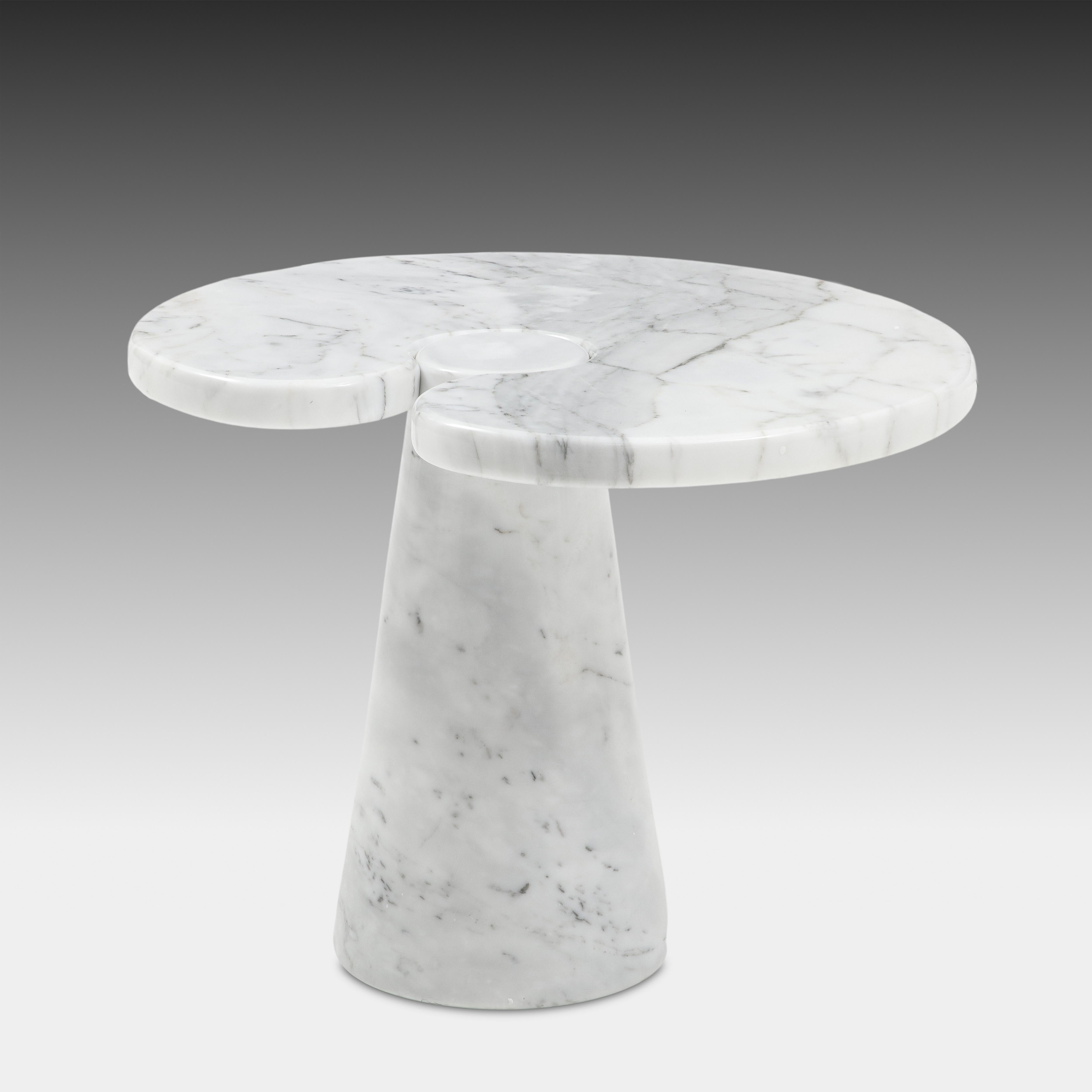 Designed by Angelo Mangiarotti for Skipper from the Eros series, Carrara marble side table with top fitted on conical base. This elegantly organic table has beautiful subtle veining throughout. Original Skipper label on underside. As the label