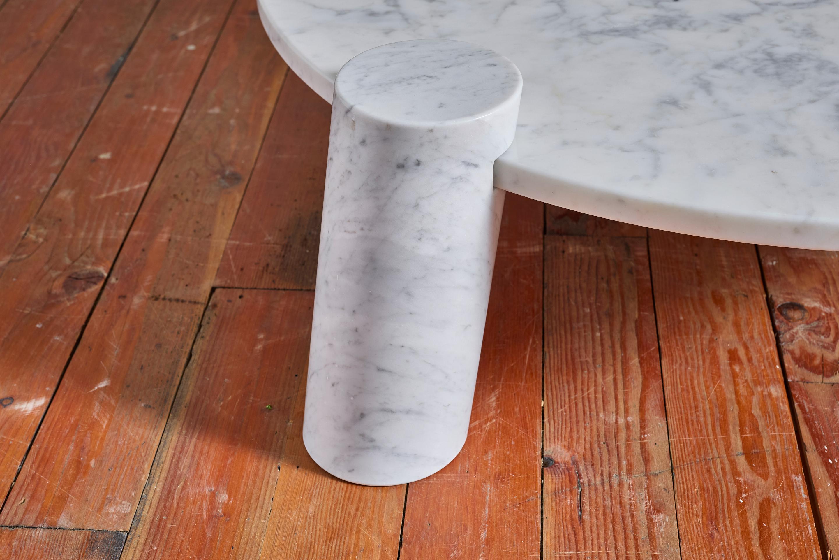 Marbre de Carrare Table basse Angelo Mangiarotti en vente
