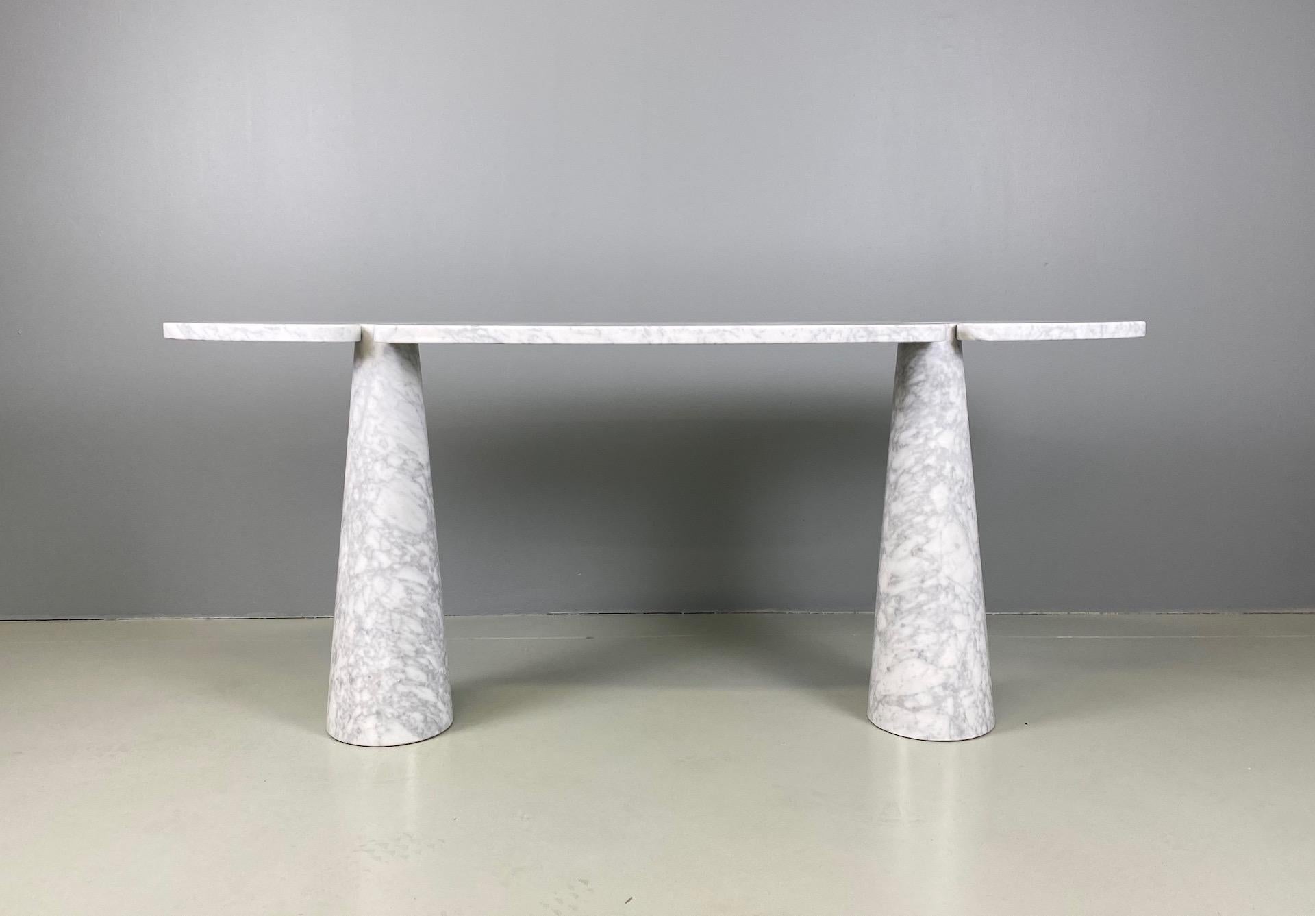 Angelo Mangiarotti console table Eros Carrara marble, Italy, circa 1975. The table is in wonderful condition with hardly any wear. No chips or cracks or major blemishes. White original label.
Available pair.
 