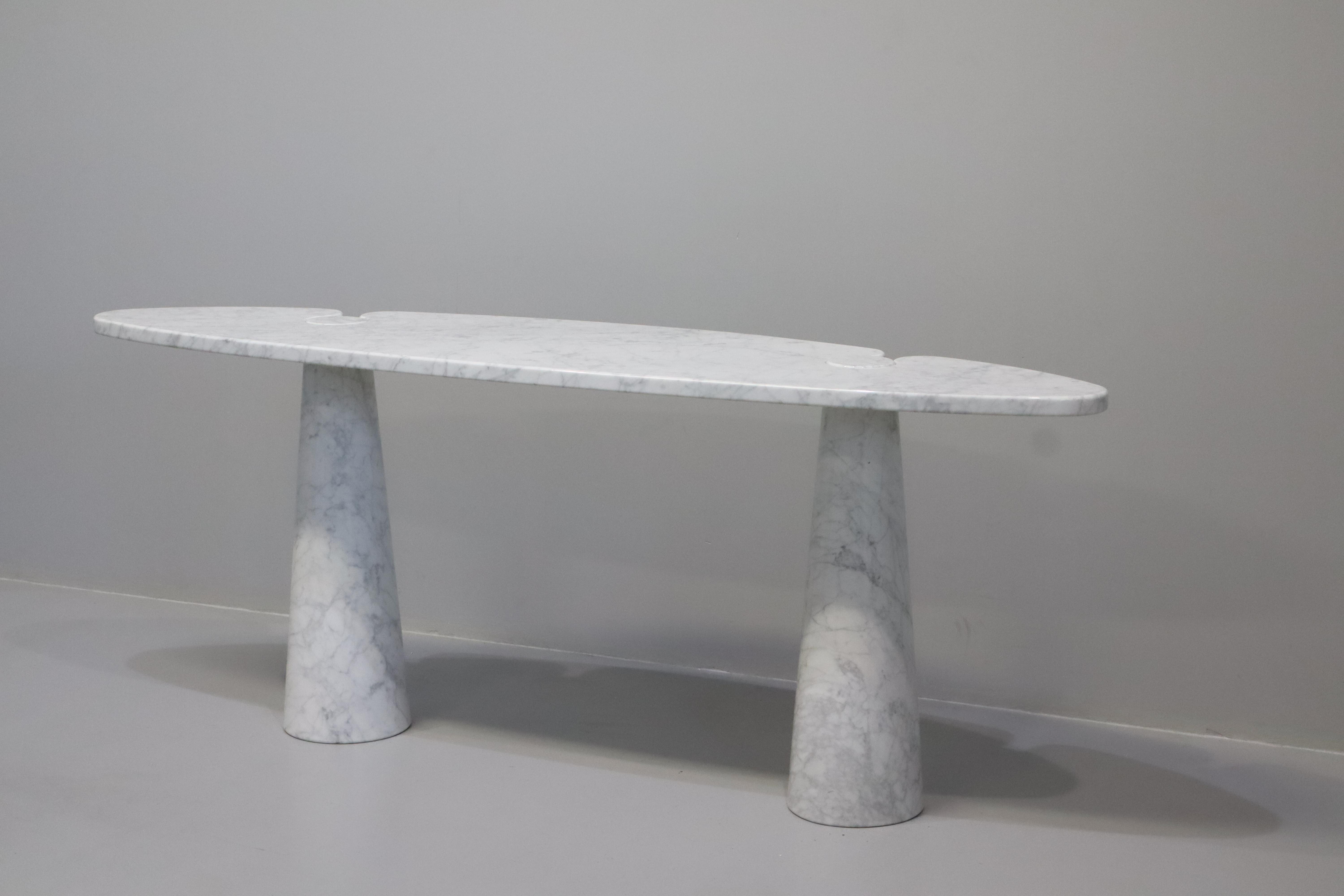 Angelo Mangiarotti console table Eros Carrara marble, Italy, circa 1975. The table is in wonderful condition with hardly any wear. No chips or cracks or major blemishes. White original label.
Available pair.
 
