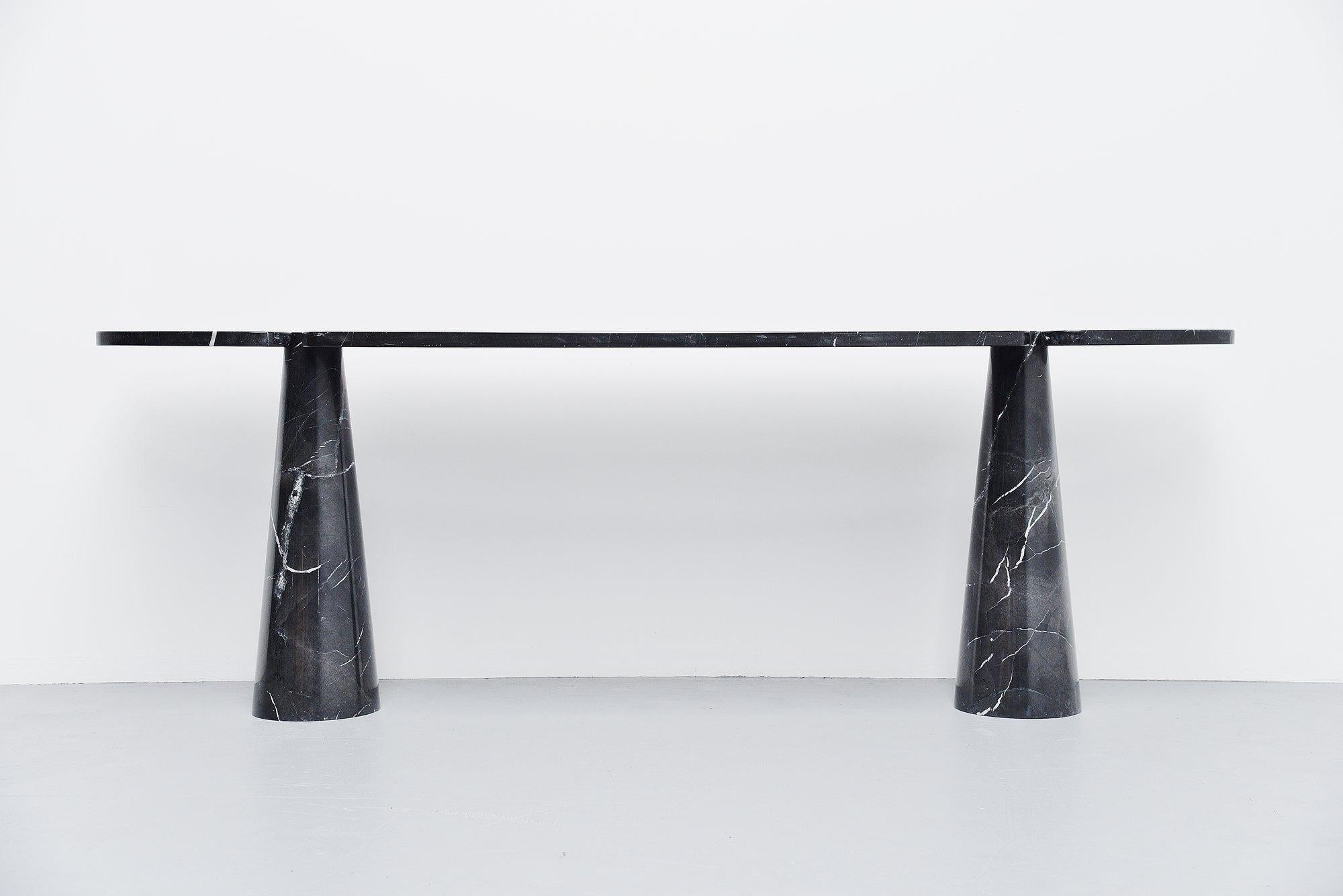 Spectacular ‘Eros’ console table designed by Angelo Mangiarotti and manufactured by Skipper, Italy 1971. This console table is made of black marquina marble and have beautiful white veins in the black marble. This console table comes from the Eros