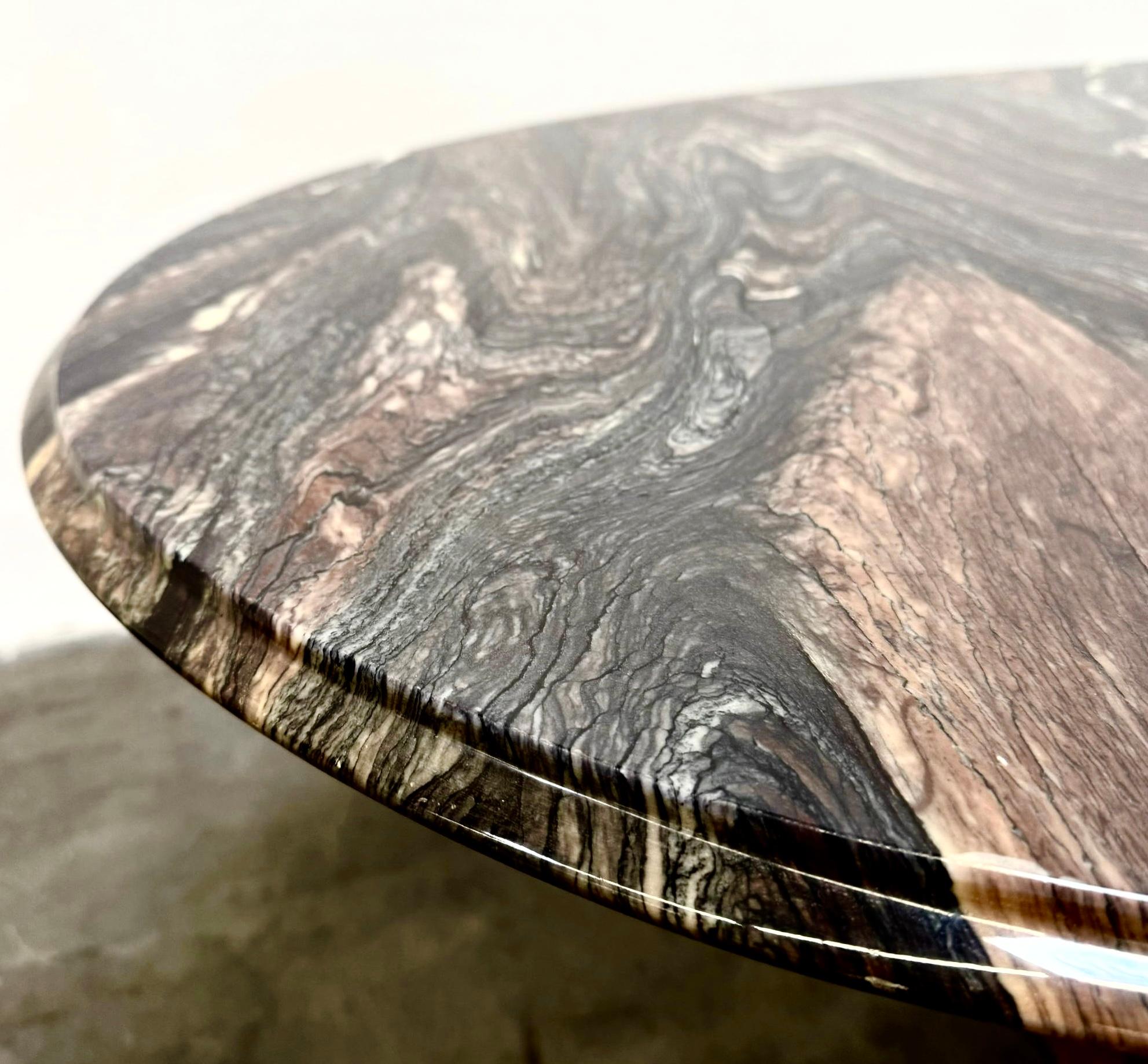 Style of Angelo Mangiarotti Dining Table Flowing Marble Copper Fluted Base For Sale 6
