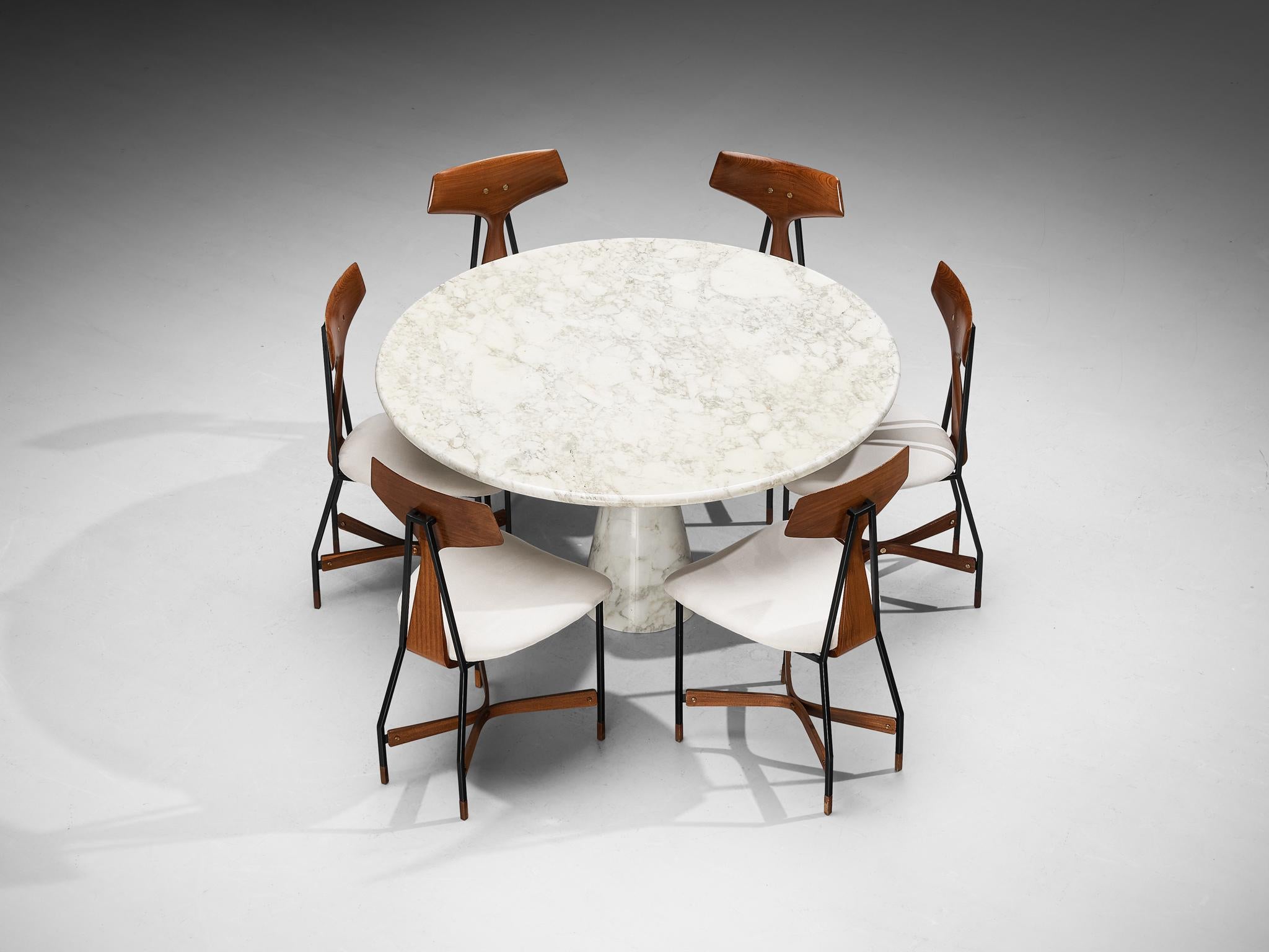 italien Table de salle à manger Angelo Mangiarotti en marbre avec ensemble de six chaises en teck  en vente