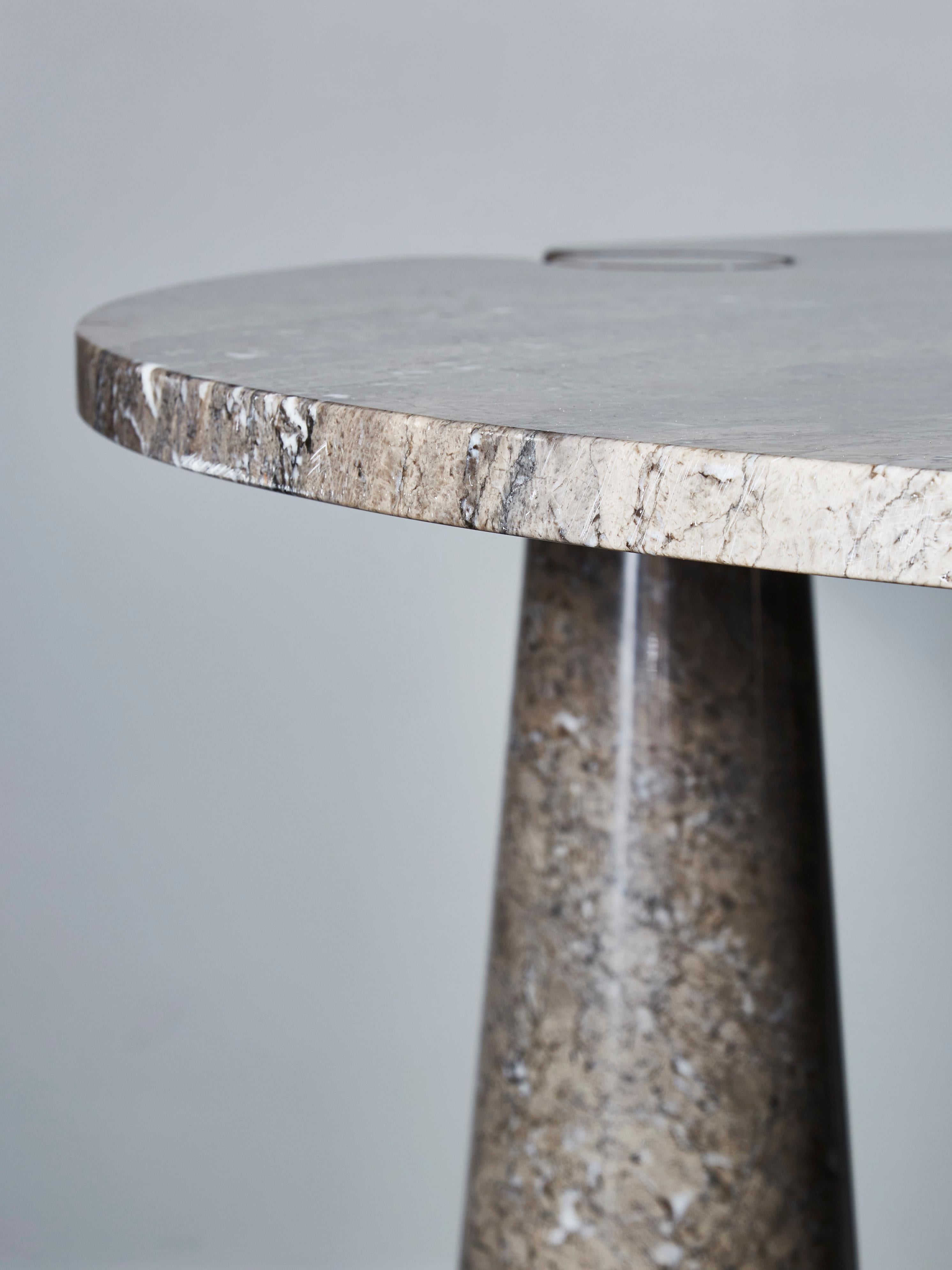 Angelo Mangiarotti Dining Table in Mondragone Marble In Excellent Condition For Sale In Saint-Ouen, IDF