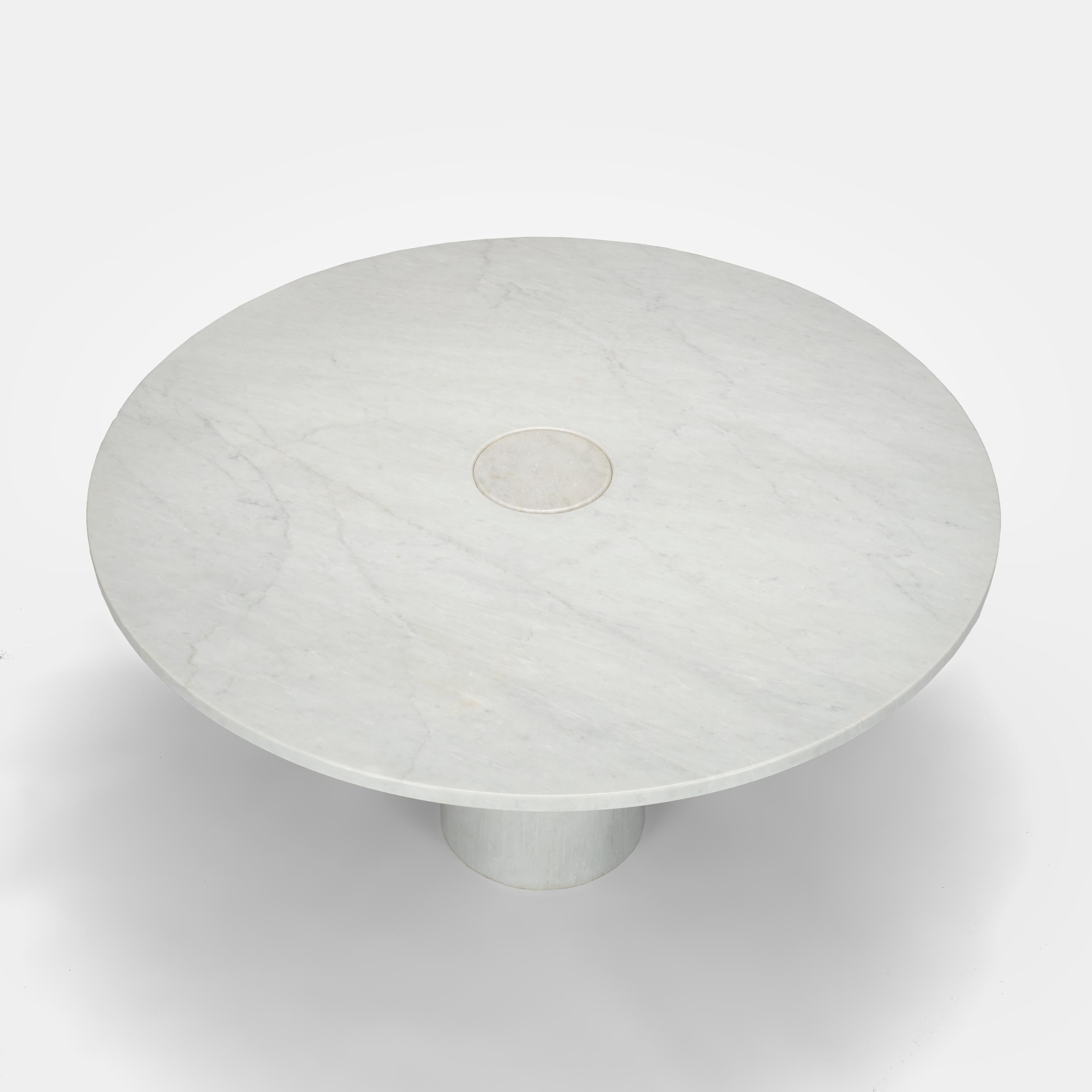 Angelo Mangiarotti Eros Dining Table in Carrara Marble for Skipper, Italy, 1970s In Good Condition For Sale In Skokie, IL