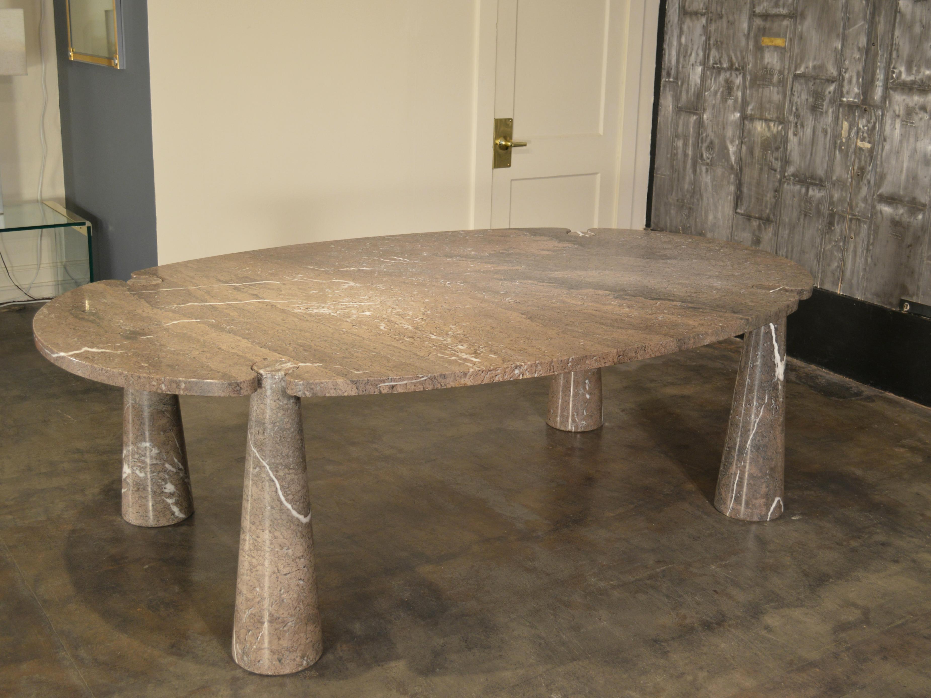 Angelo Mangiarotti 'Eros' Dining Table in Mondragone Marble  In Good Condition In Portland, ME
