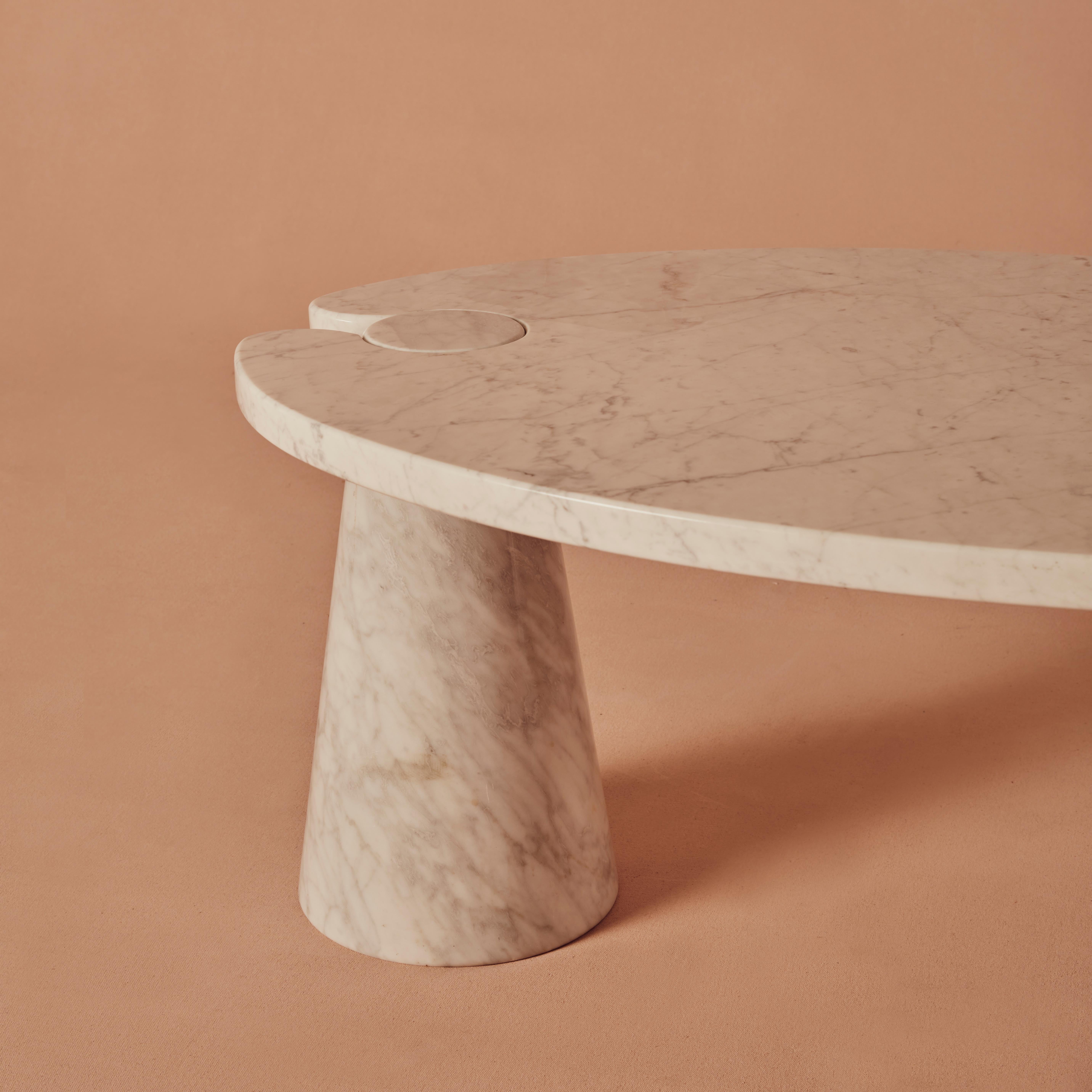 Angelo Mangiarotti 'Eros' Oval Coffee Table (Italienisch) im Angebot