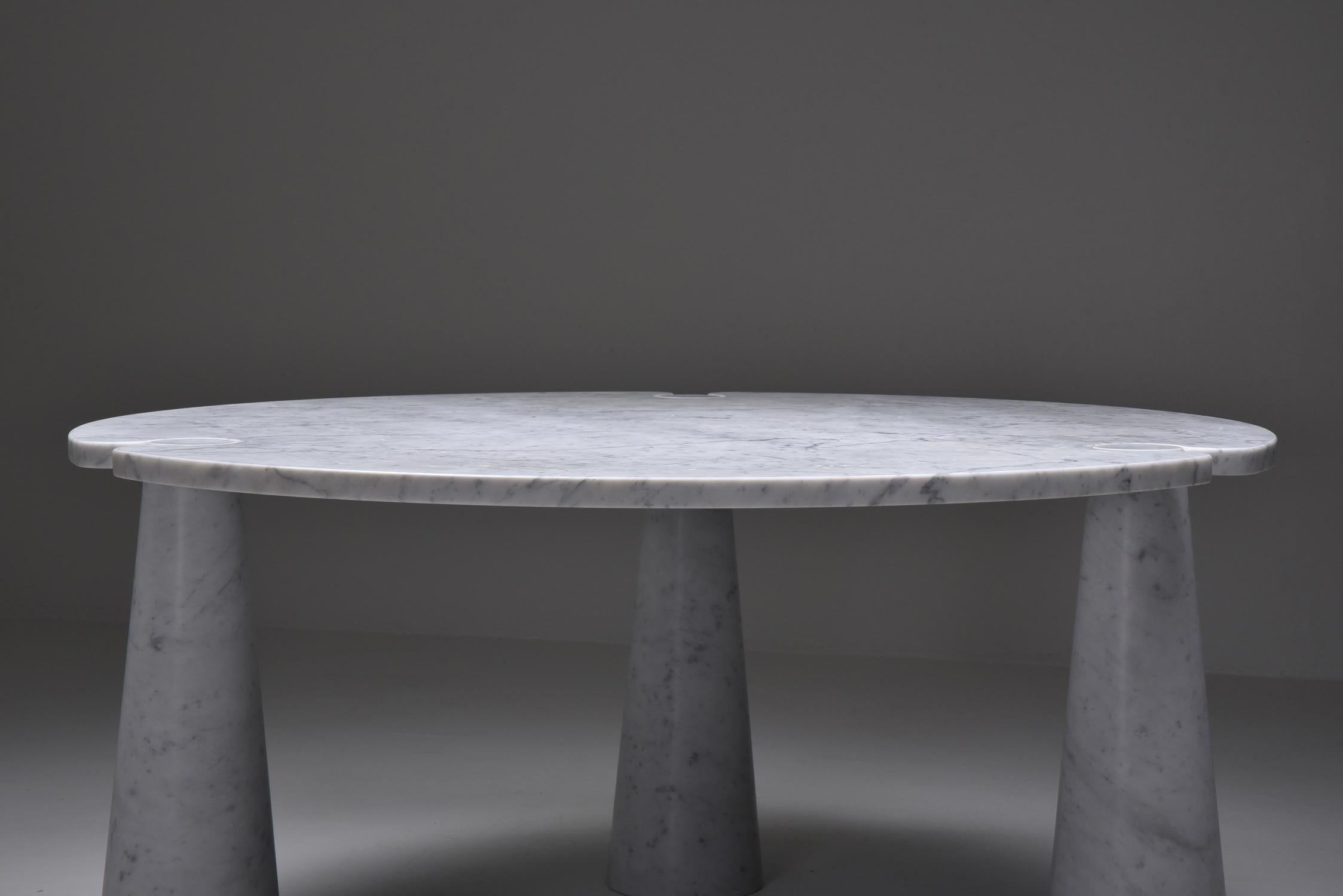 20ième siècle Table de salle à manger ronde en marbre Angelo Mangiarotti 