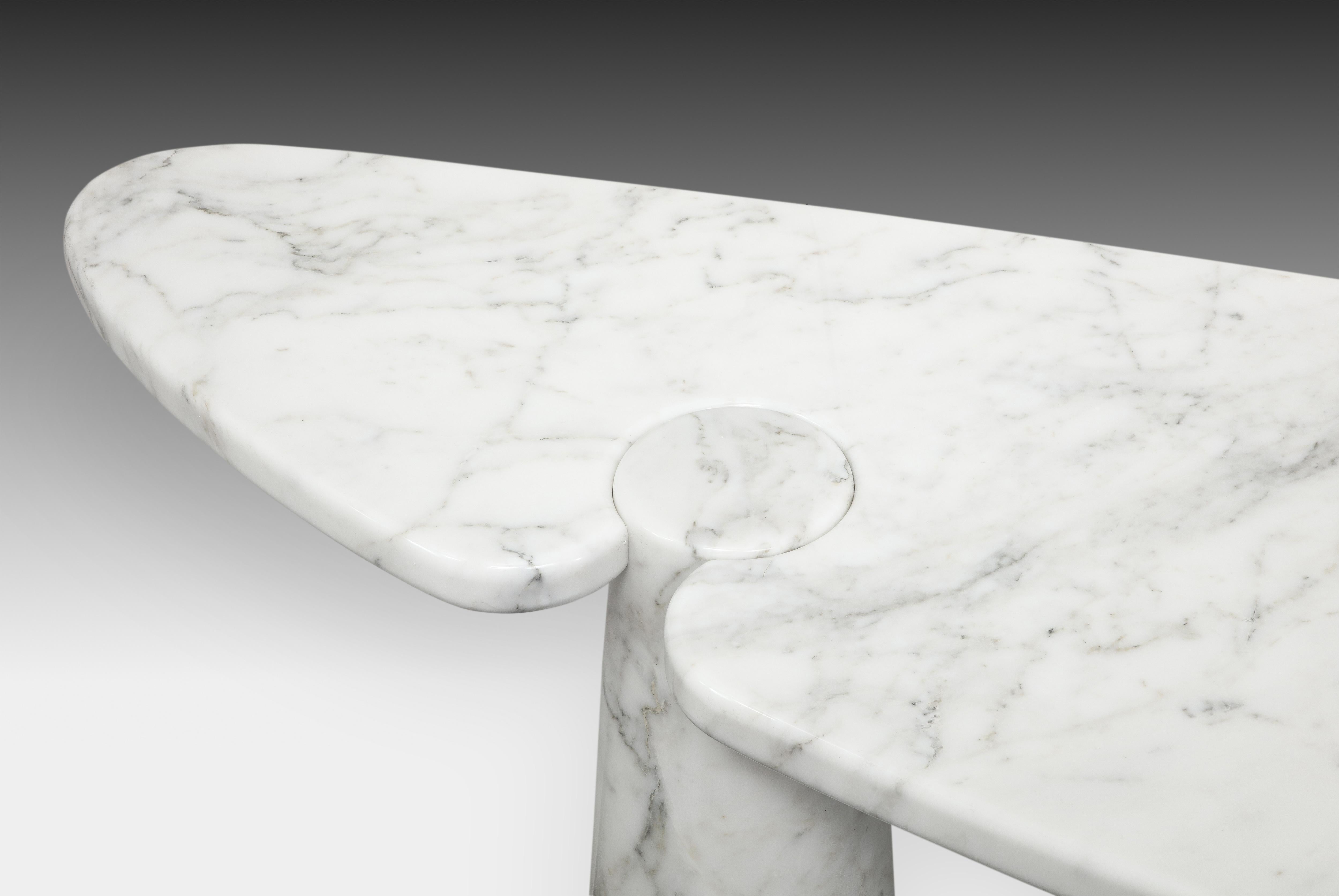 Angelo Mangiarotti Eros Series Carrara Marble Console Table, Skipper Label In Good Condition For Sale In New York, NY