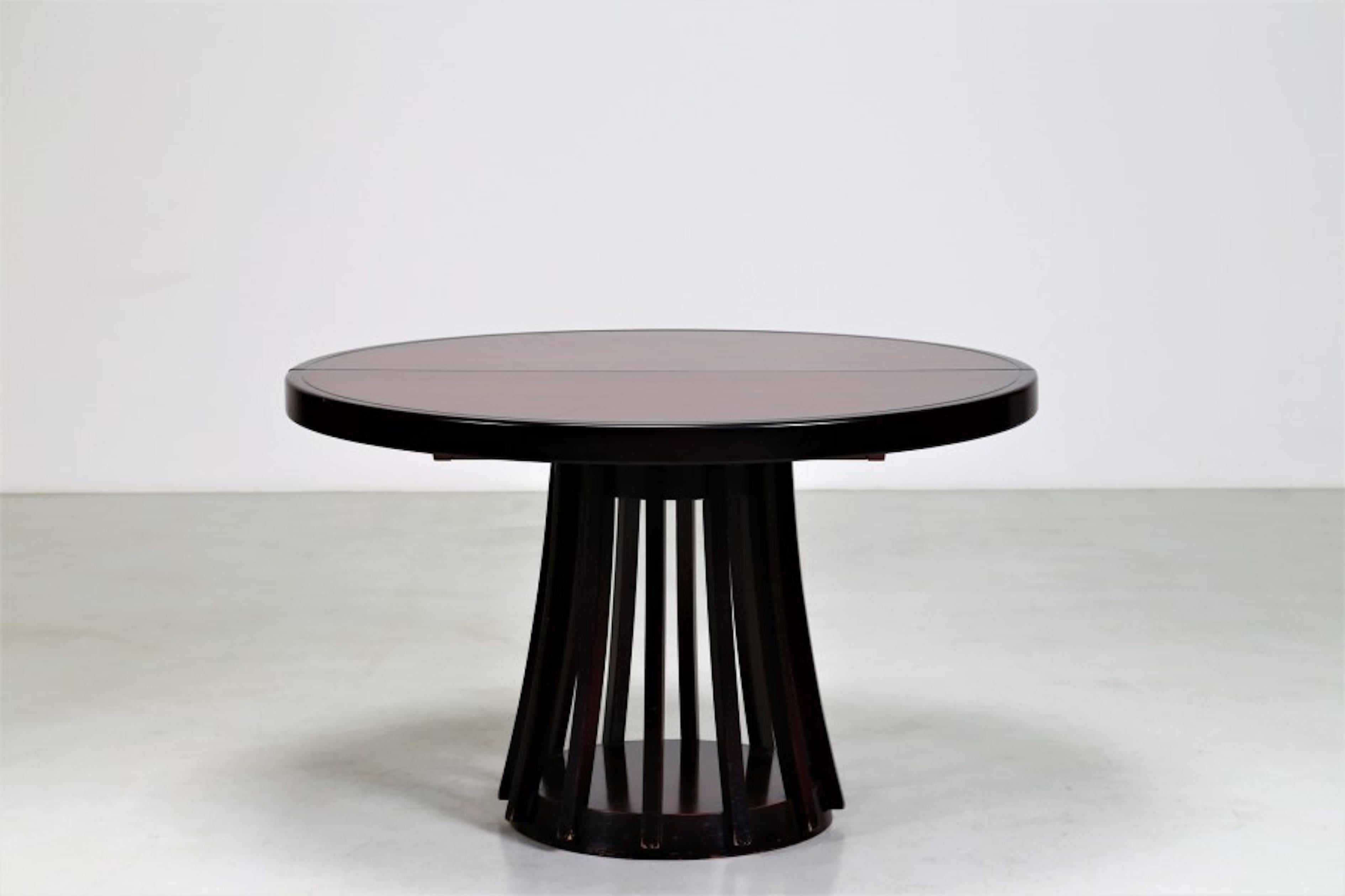 Lacquered Angelo Mangiarotti, Extending Round Table S11 series, Italy 1970s For Sale