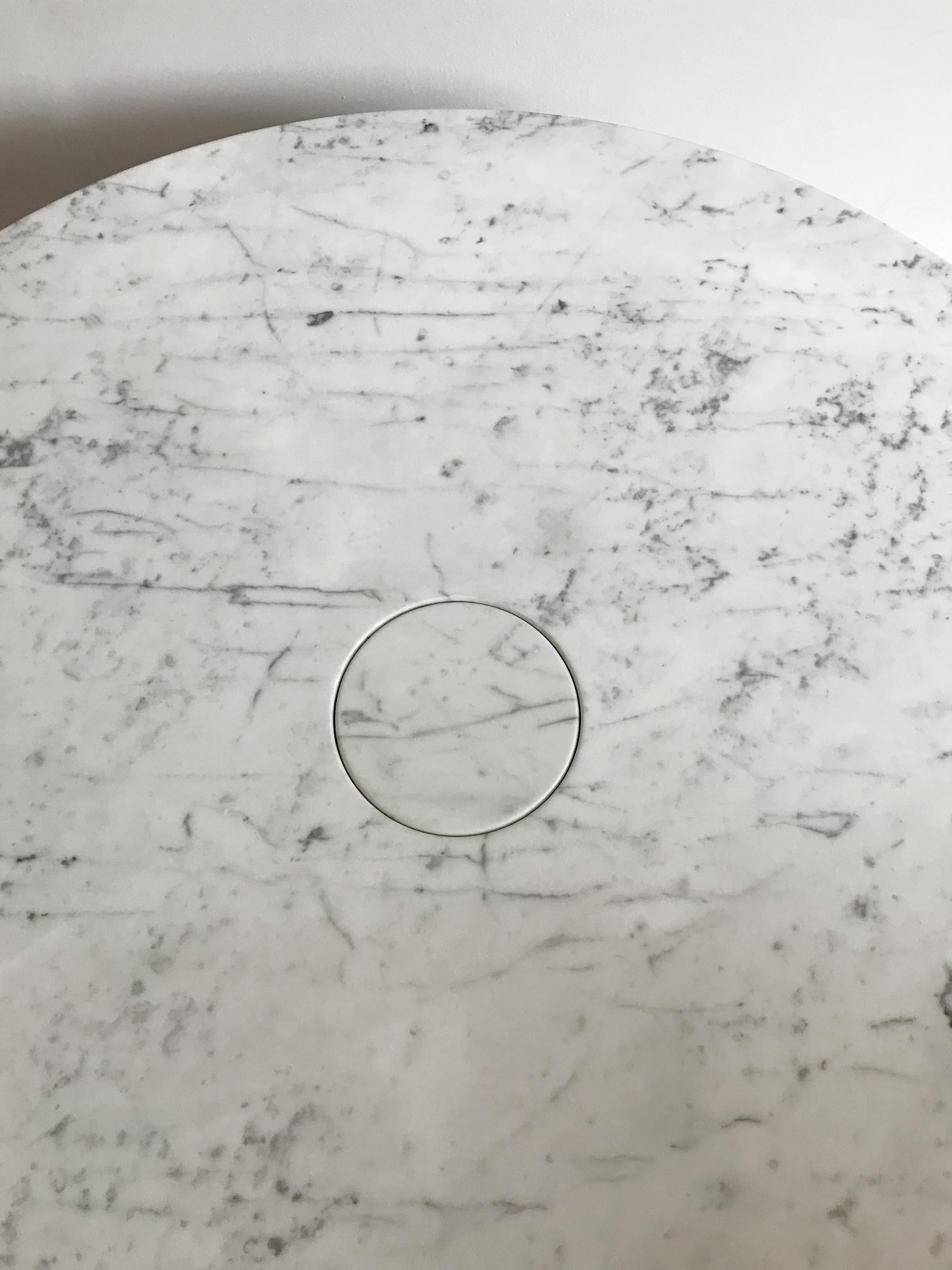 Angelo Mangiarotti for Agapecasa Italian Eros White Carrara Marble Table In New Condition For Sale In Reggio Emilia, IT