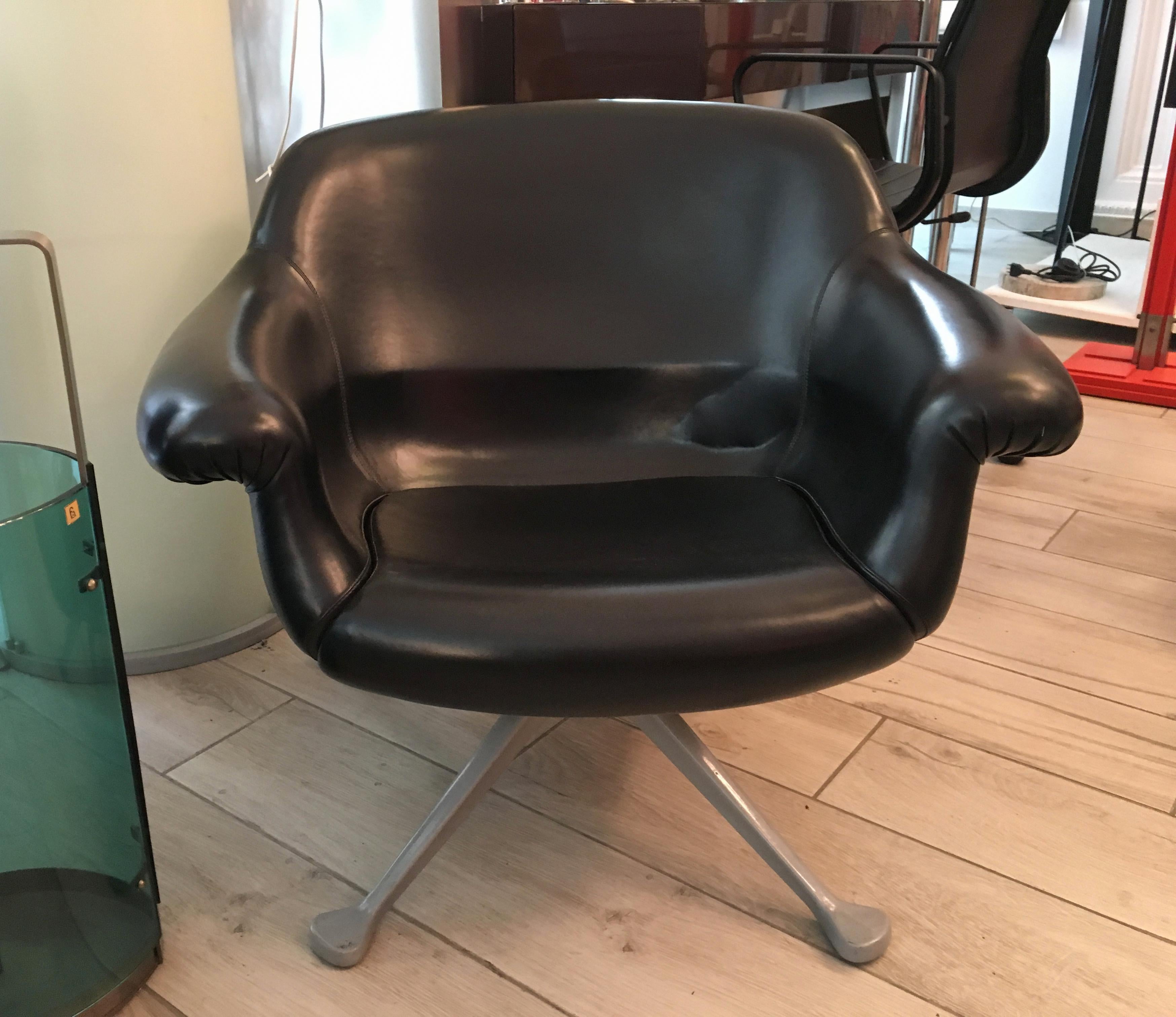 Mid-20th Century Angelo Mangiarotti for Cassina Lounge Chair, Model 1110