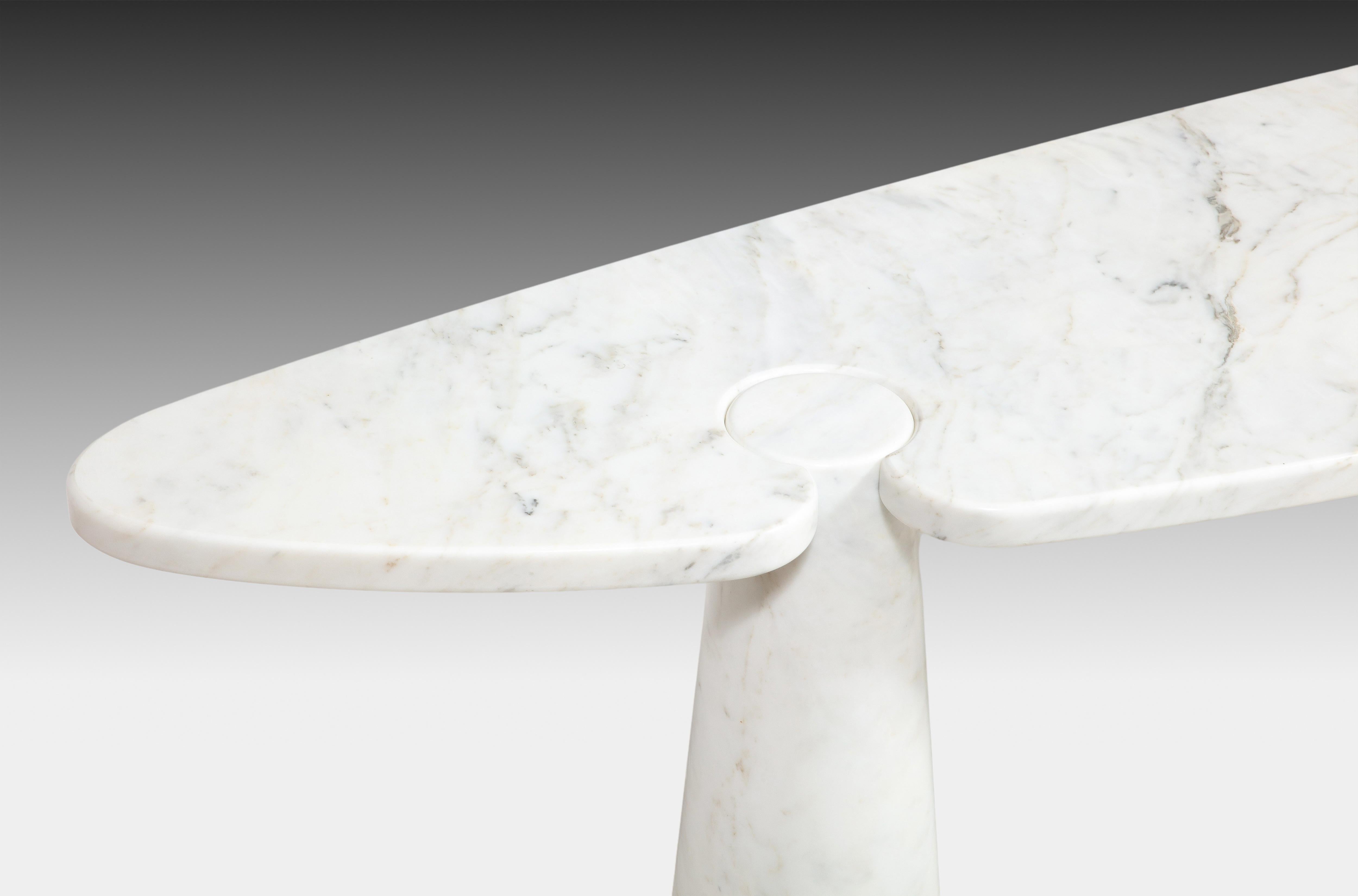 Angelo Mangiarotti Eros Series Carrara Marble Console Table, Skipper Label In Good Condition For Sale In New York, NY