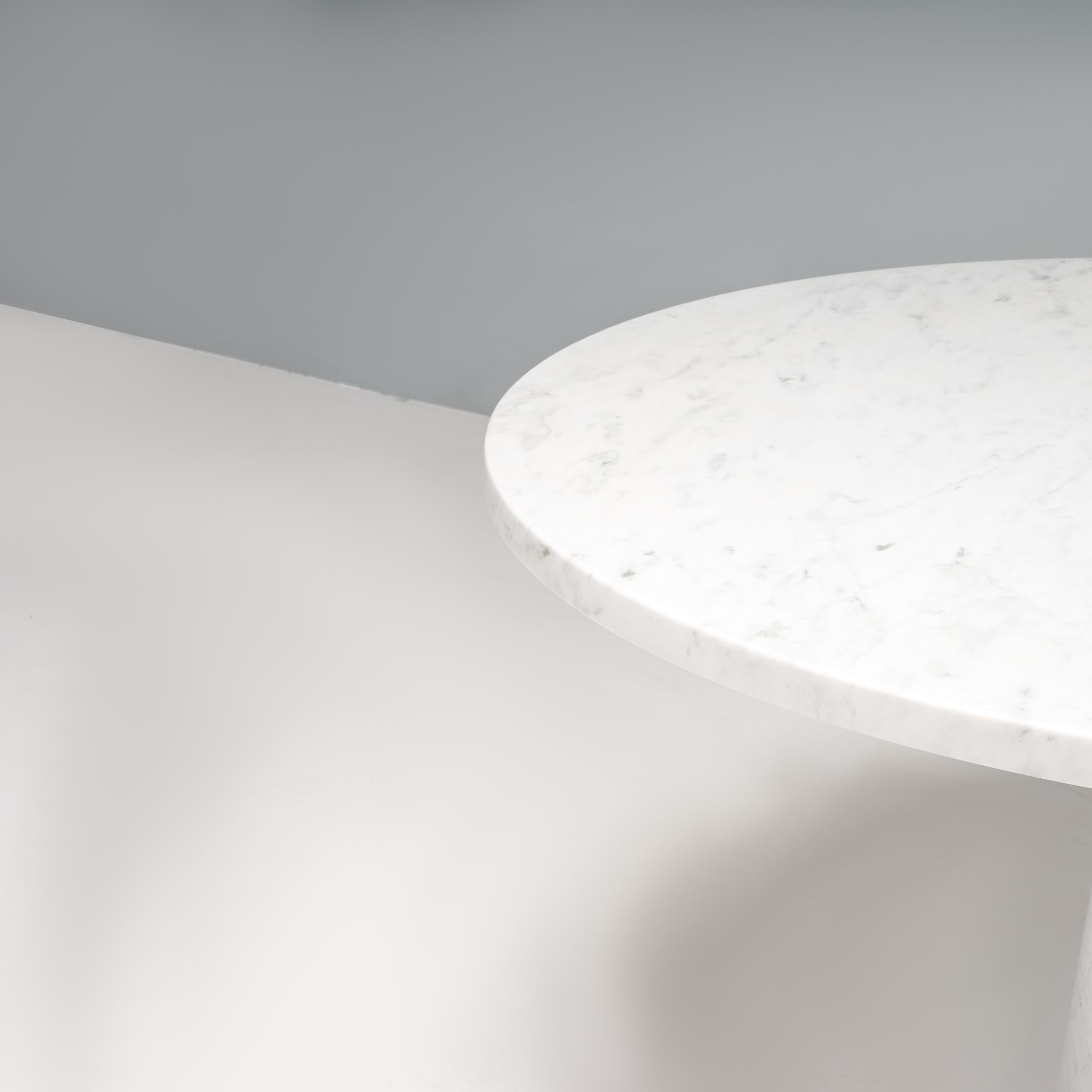 Angelo Mangiarotti for Skipper Carrara Marble M1 T70 Round Dining Table, 1960s In Good Condition In London, GB