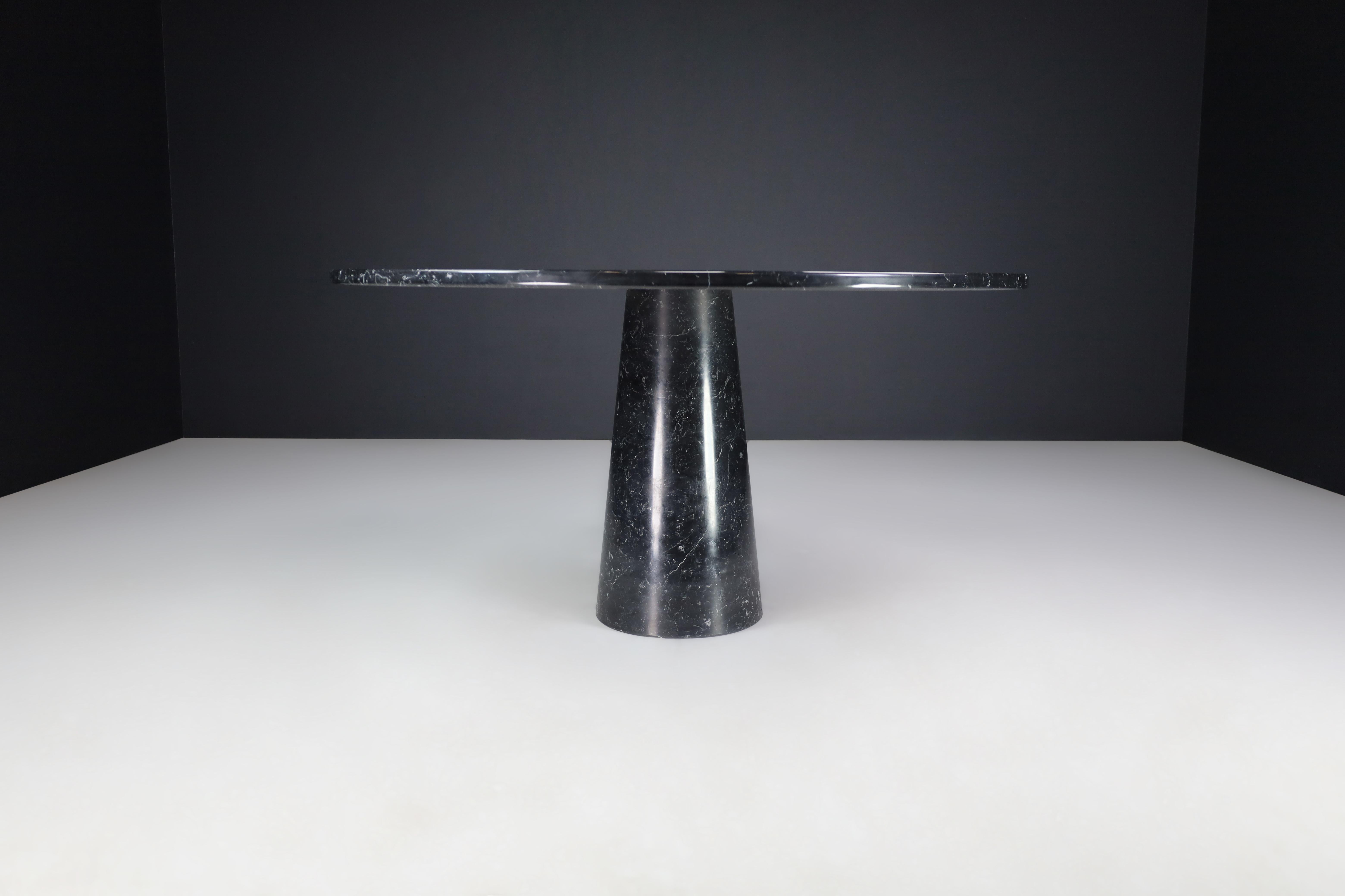 Angelo Mangiarotti for Skipper 'Eros' Round Dining Table in Marquina Marble 1970 For Sale 8