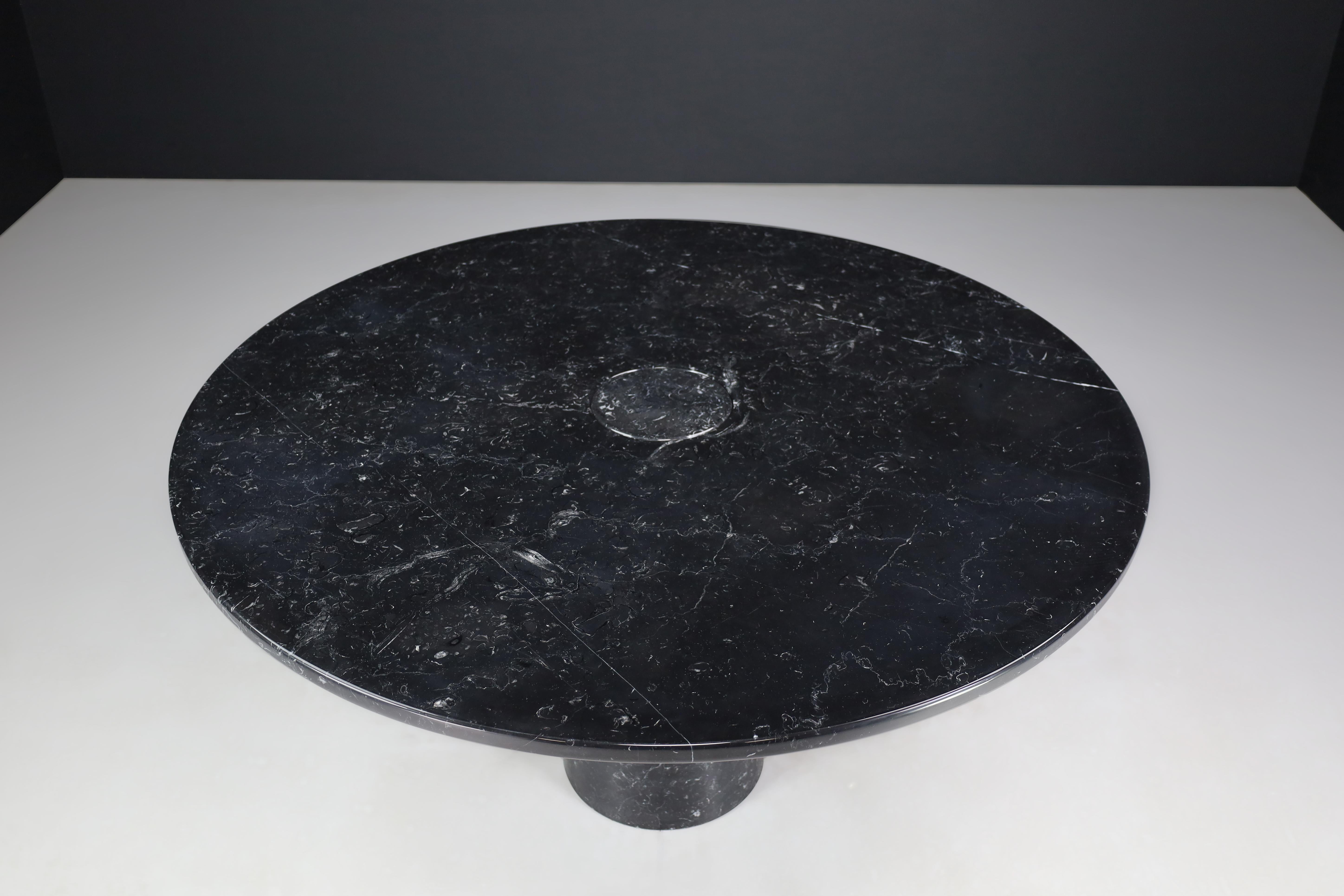 Angelo Mangiarotti for Skipper 'Eros' Round Dining Table in Marquina Marble 1970 For Sale 1