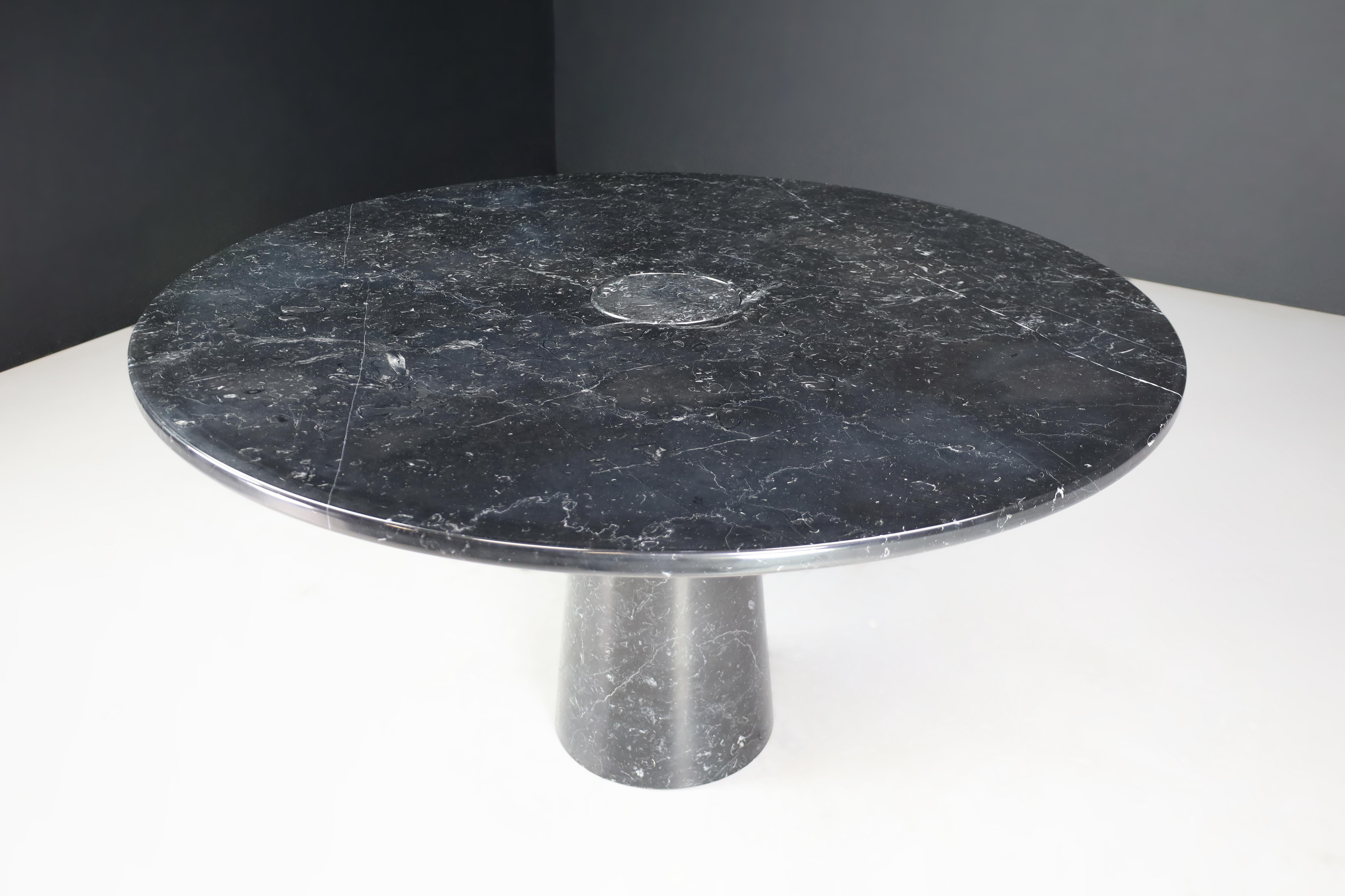 Angelo Mangiarotti for Skipper 'Eros' Round Dining Table in Marquina Marble 1970 For Sale 2