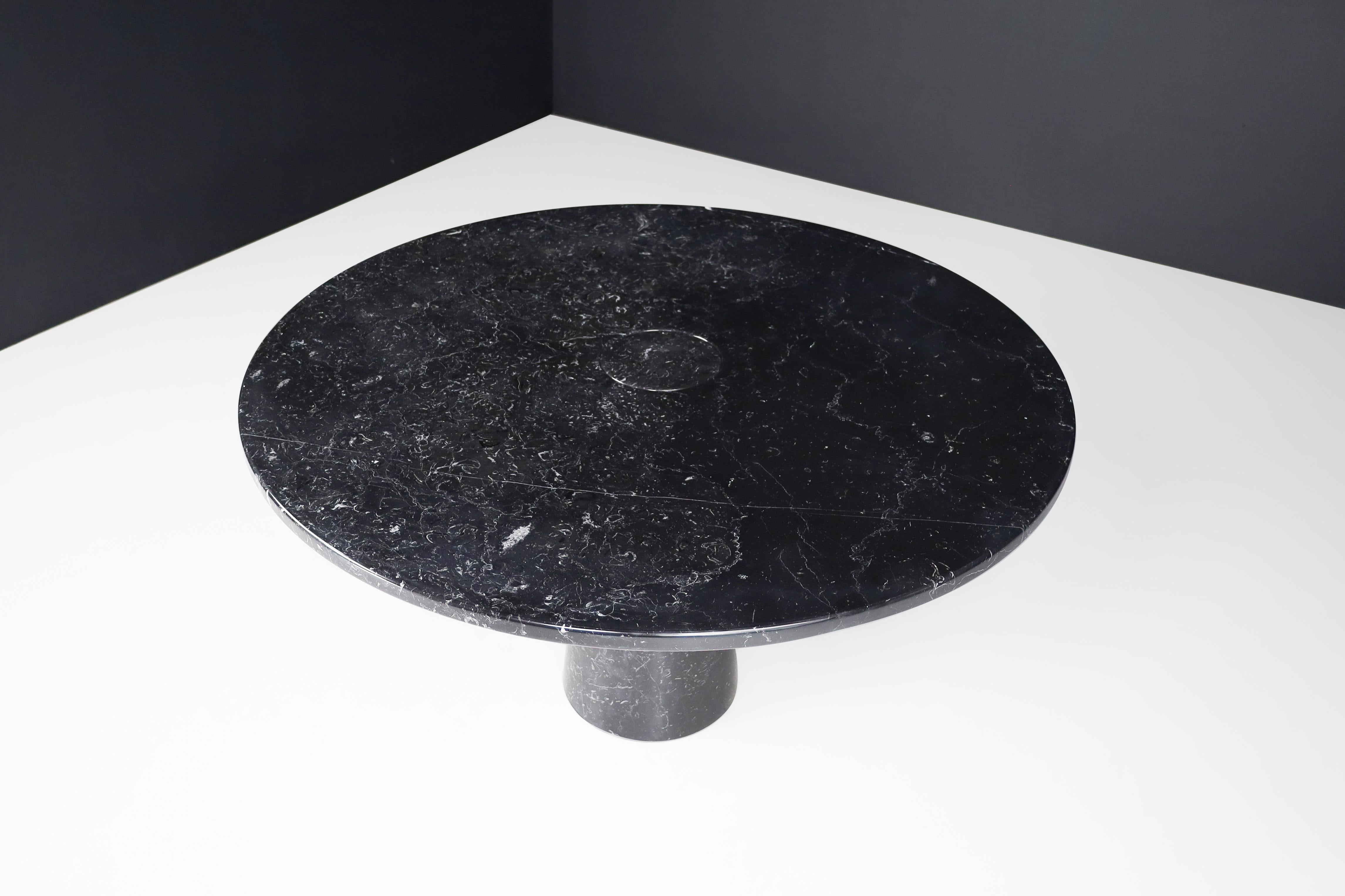 Angelo Mangiarotti for Skipper 'Eros' Round Dining Table in Marquina Marble For Sale 1
