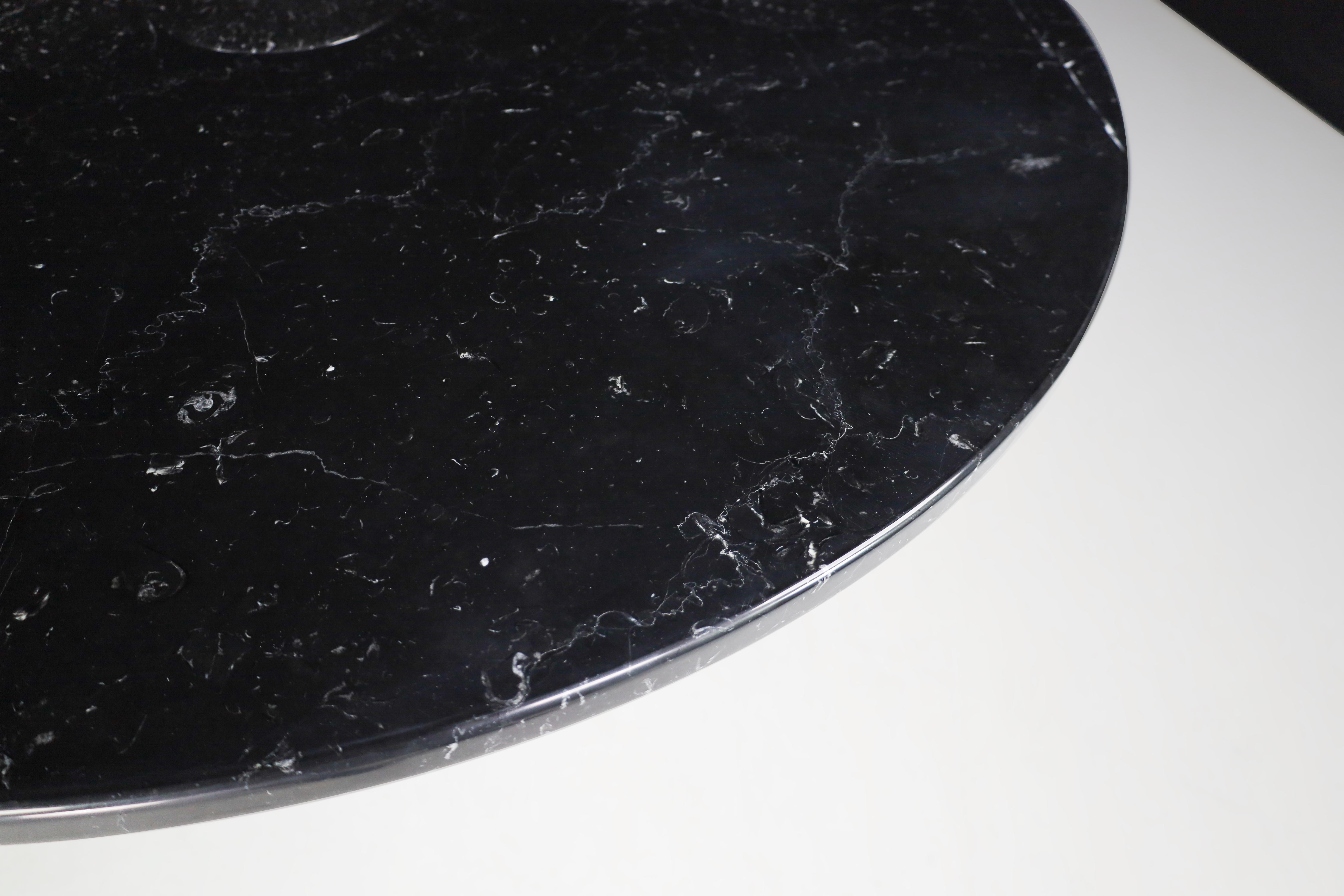Table de salle à manger ronde Angelo Mangiarotti pour Skipper 'Eros' en marbre Marquina en vente 12