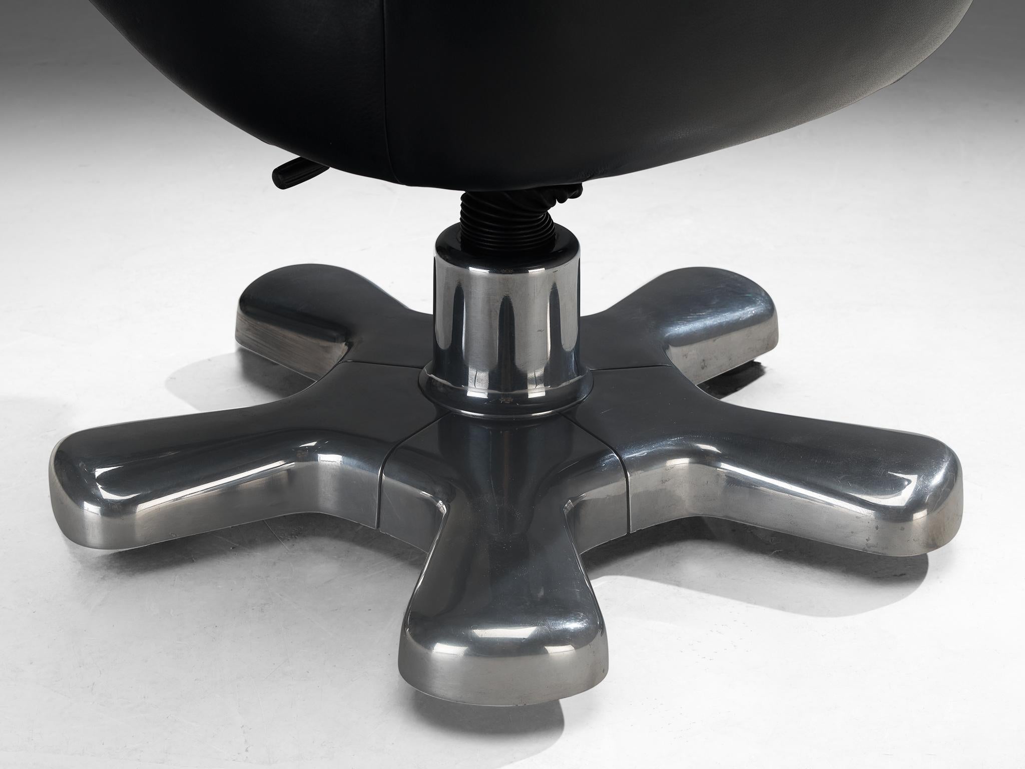 Italian Angelo Mangiarotti for Skipper 'Executive 80' Office Chair in Black Leather For Sale