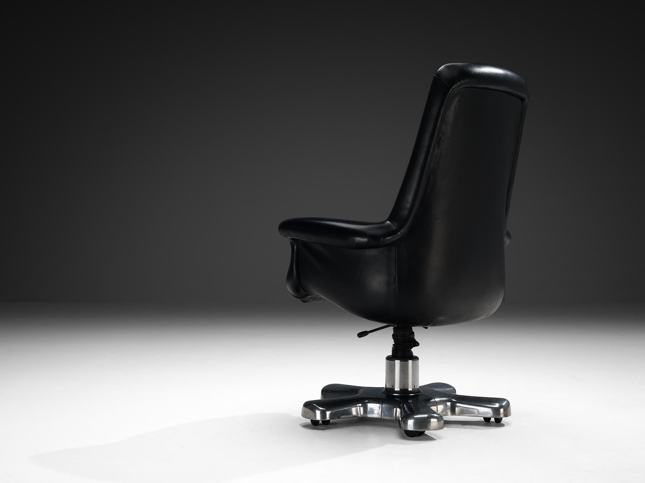 Angelo Mangiarotti for Skipper 'Executive 80' Office Chair in Black Leather In Good Condition For Sale In Waalwijk, NL