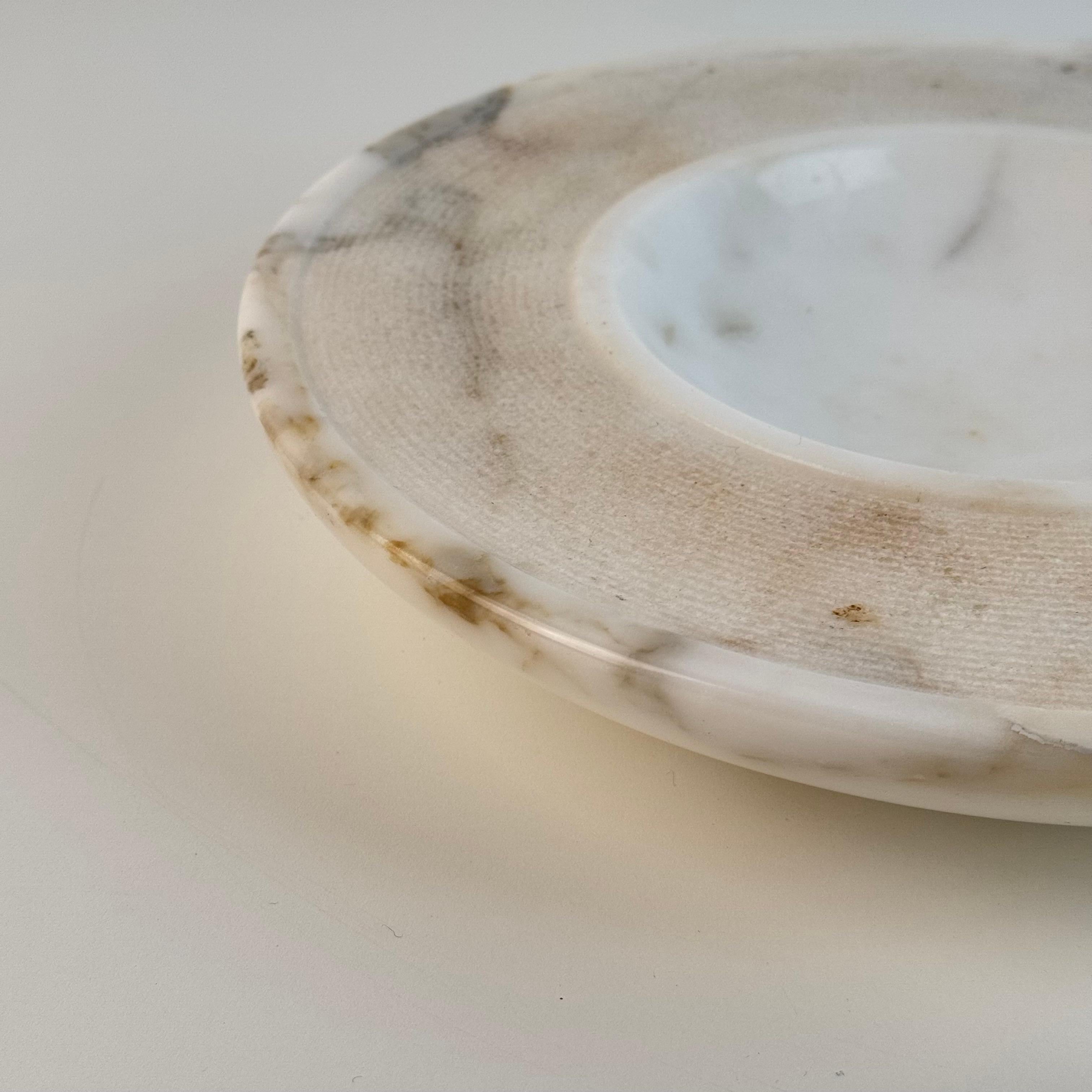 Angelo Mangiarotti for Skipper – Hand-Carved Carrara Marble Centrepiece / Vide-P (Italienisch) im Angebot