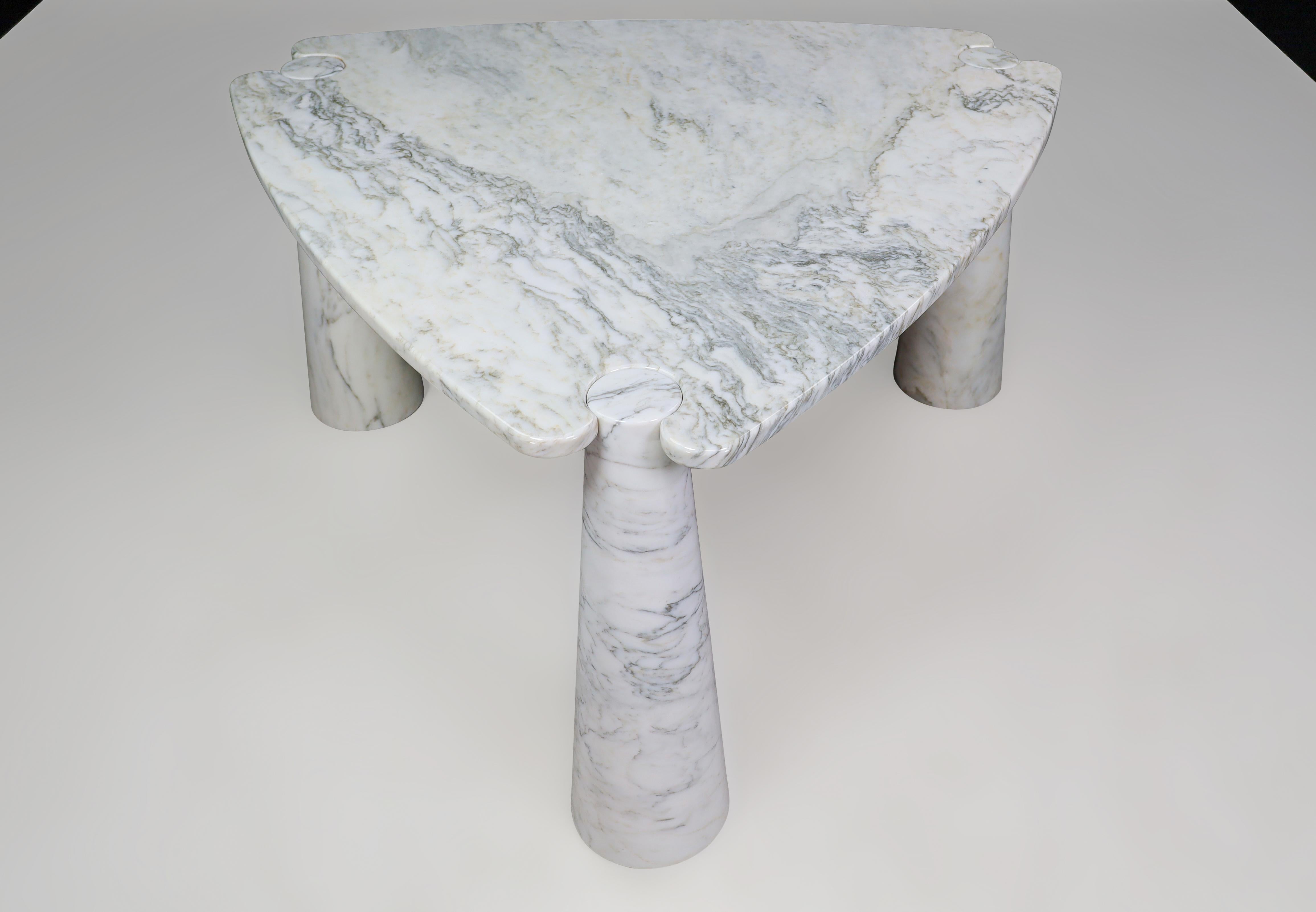 Angelo Mangiarotti pour Skipper Table centrale triangulaire Eros en marbre blanc de Carrara  en vente 11