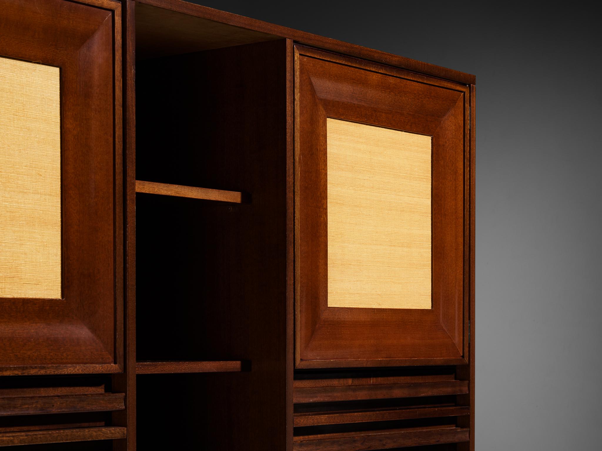 Armoire Angelo Mangiarotti pour Sorgente dei Mobili en acajou et toile de gazon en vente 3