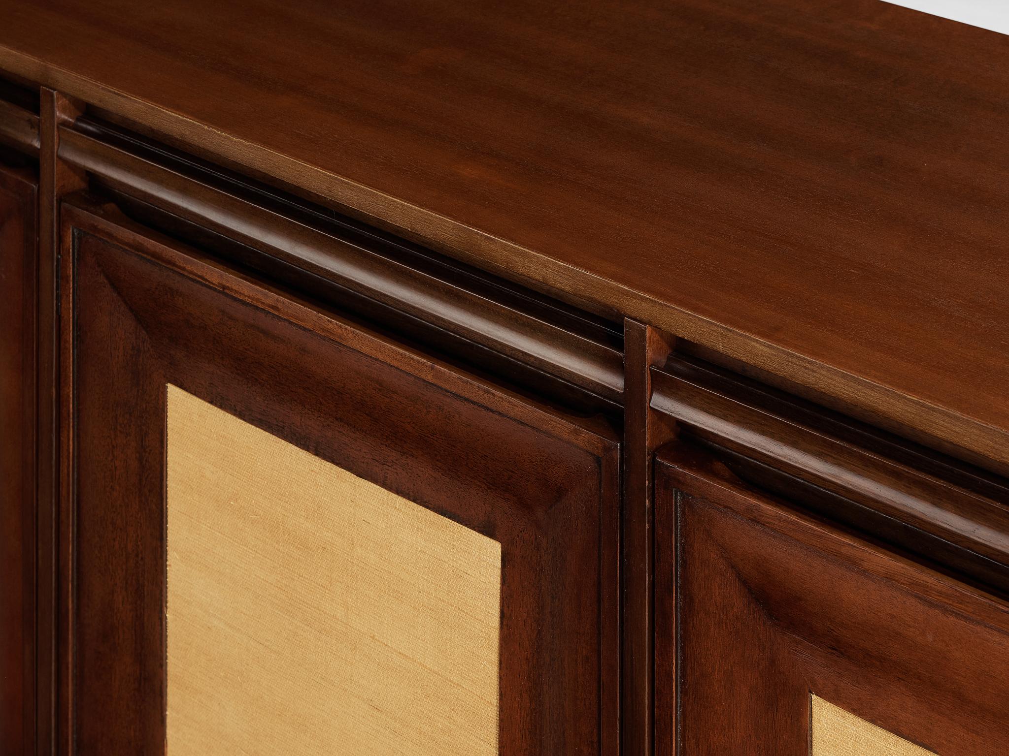 Angelo Mangiarotti für Sorgente dei Mobili Sideboard aus Mahagoni-Grascloth im Angebot 2