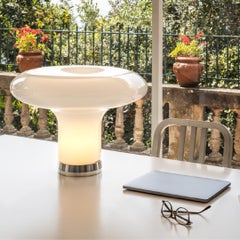 Lampada da tavolo in vetro 'Lesbo' di Angelo Mangiarotti per Artemide